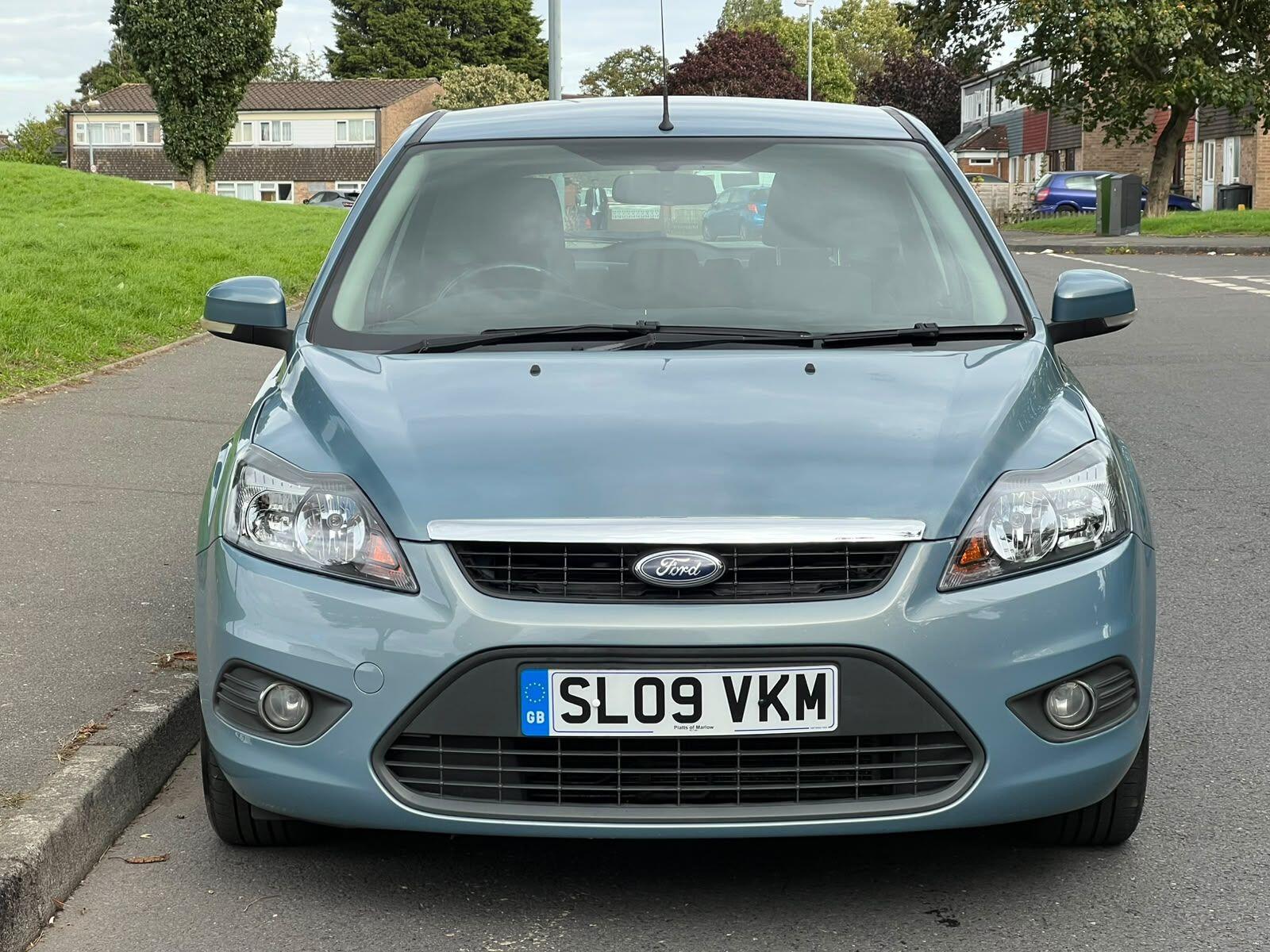 Ford Focus view 14
