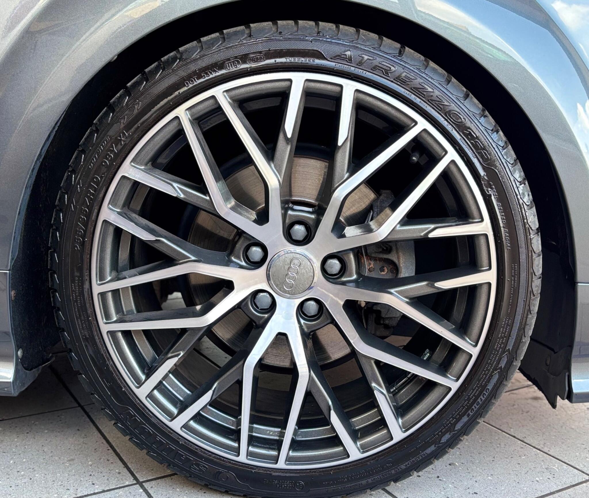Audi TT view 17