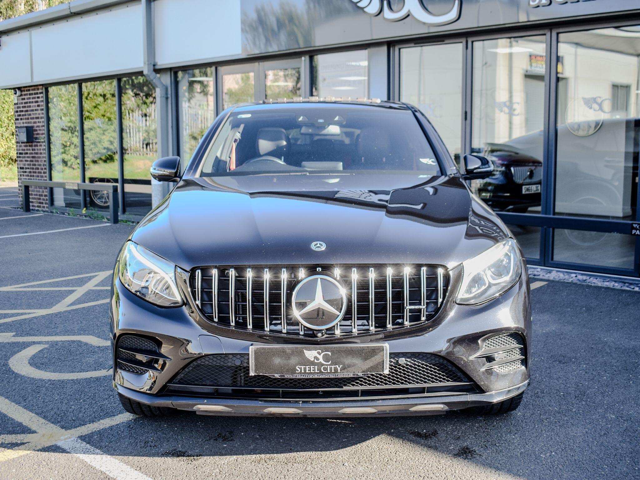 Mercedes-Benz GLC view 4