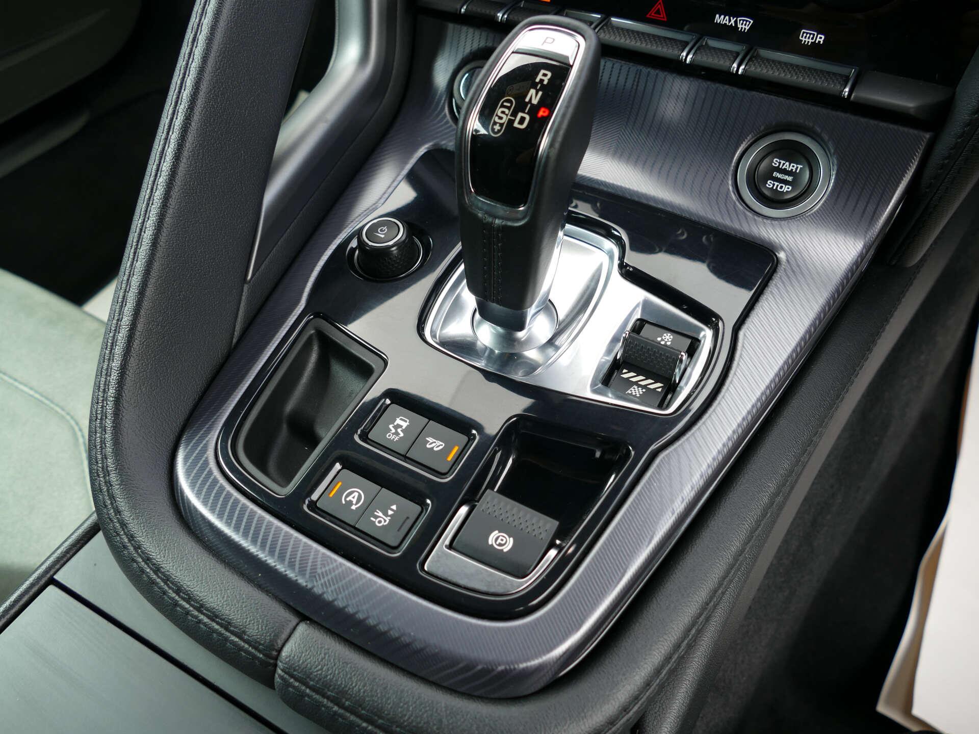 Jaguar F-Type view 40