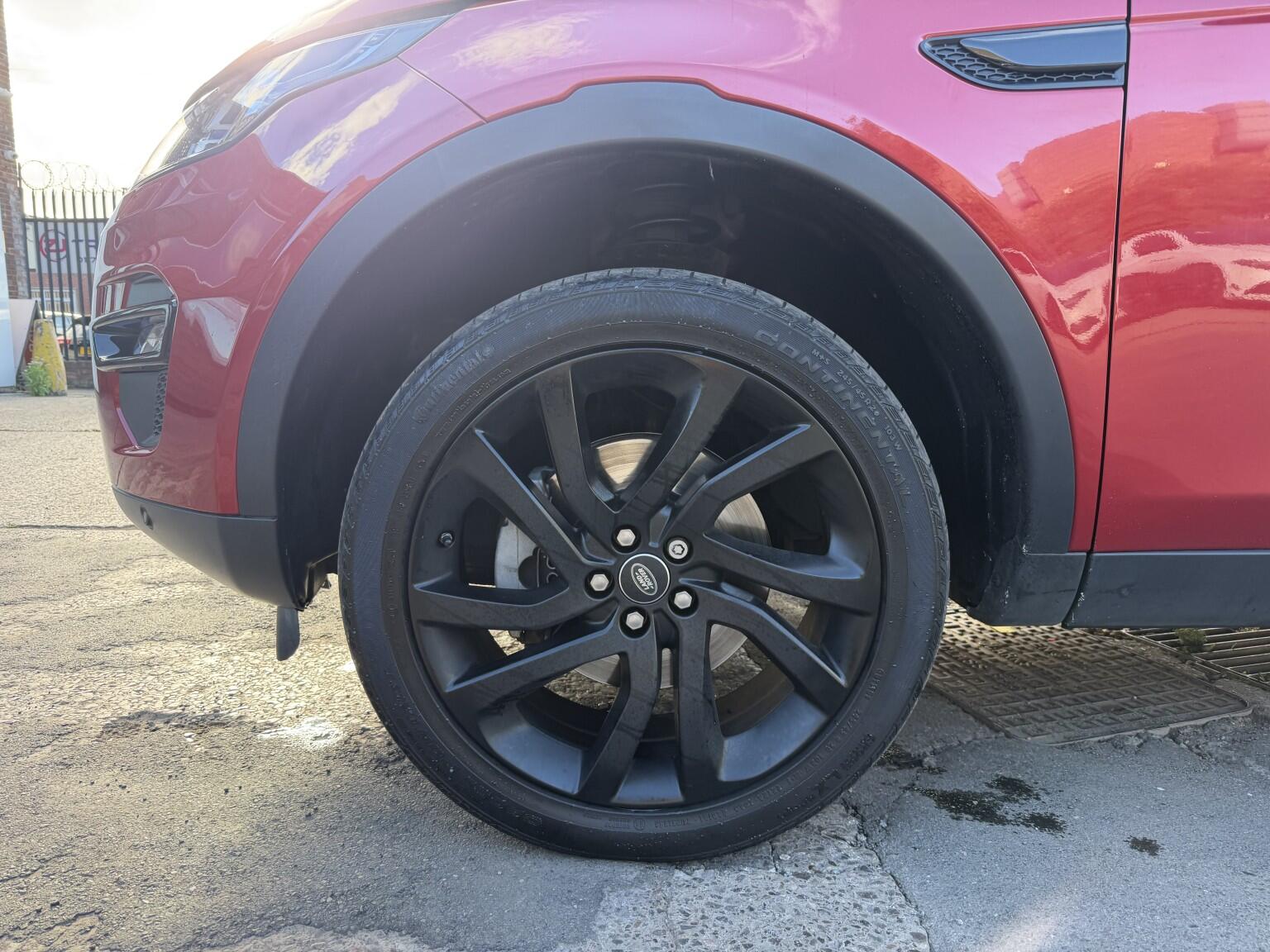 Land Rover Discovery Sport view 51