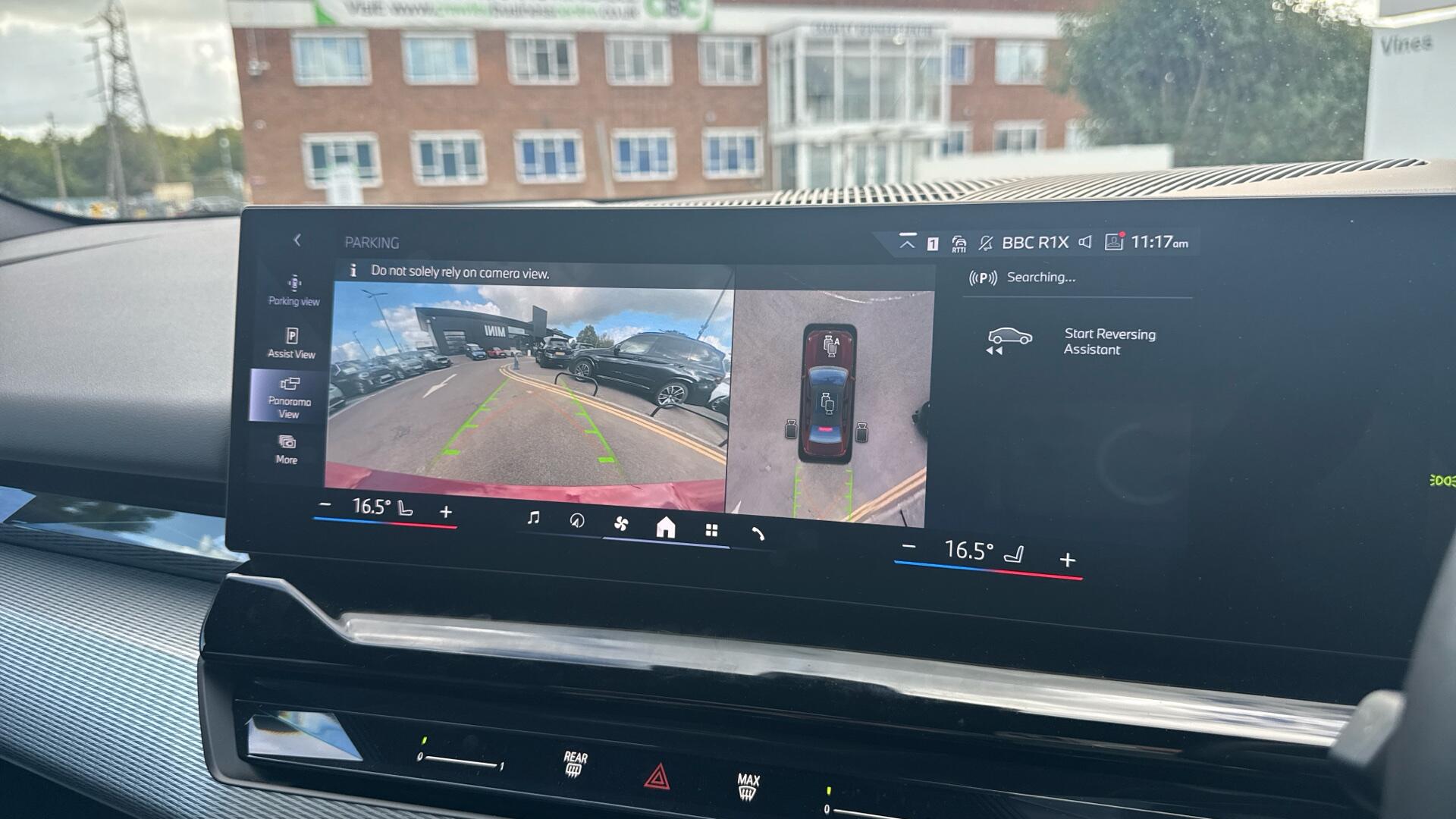 BMW i5 view 64