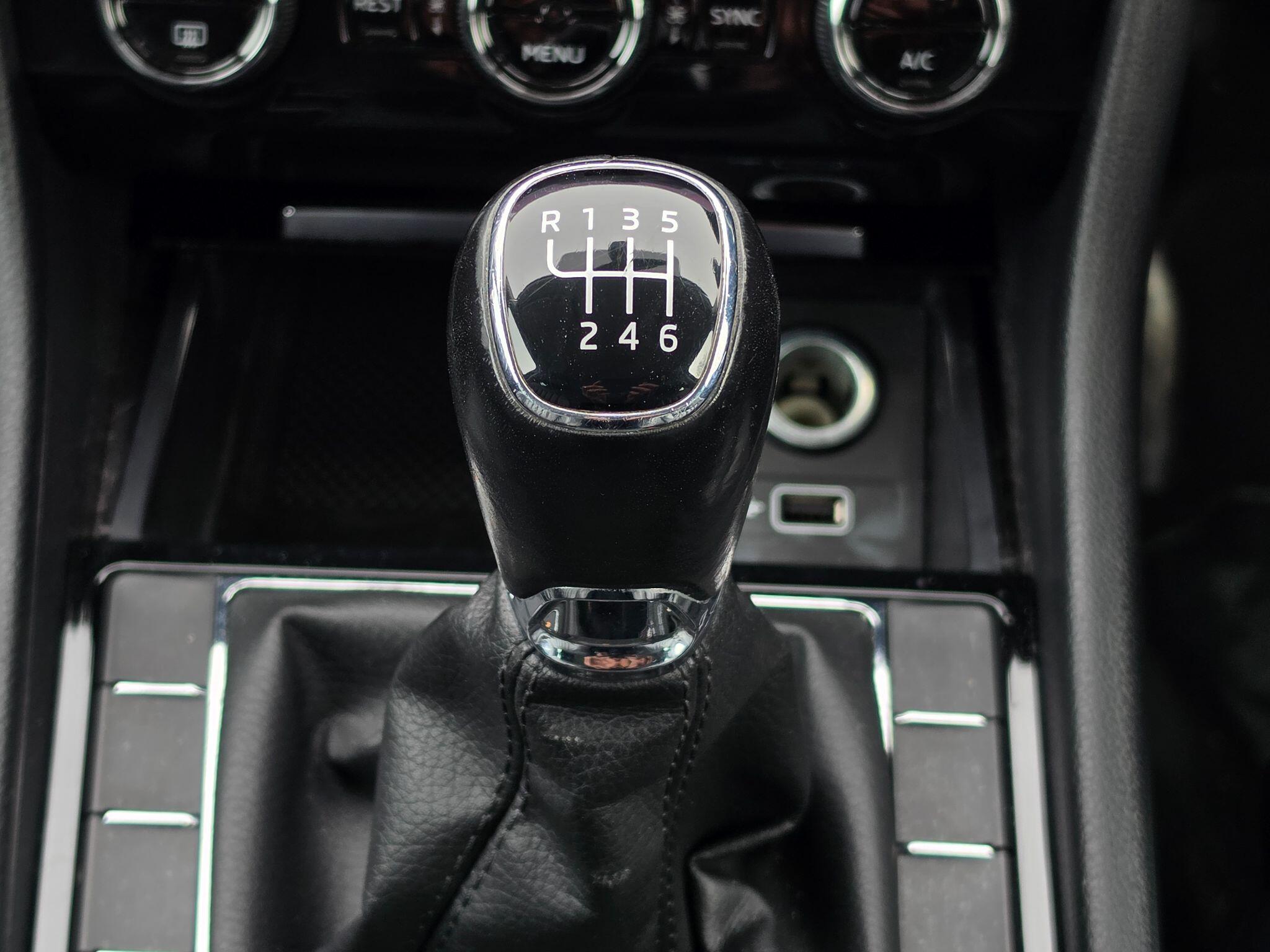 Skoda Superb view 23