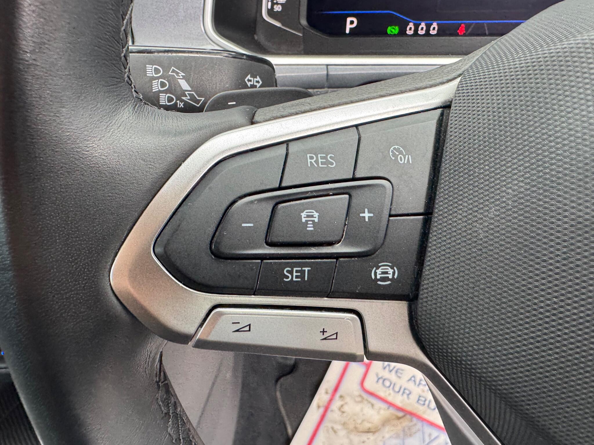 Volkswagen T-Roc view 23