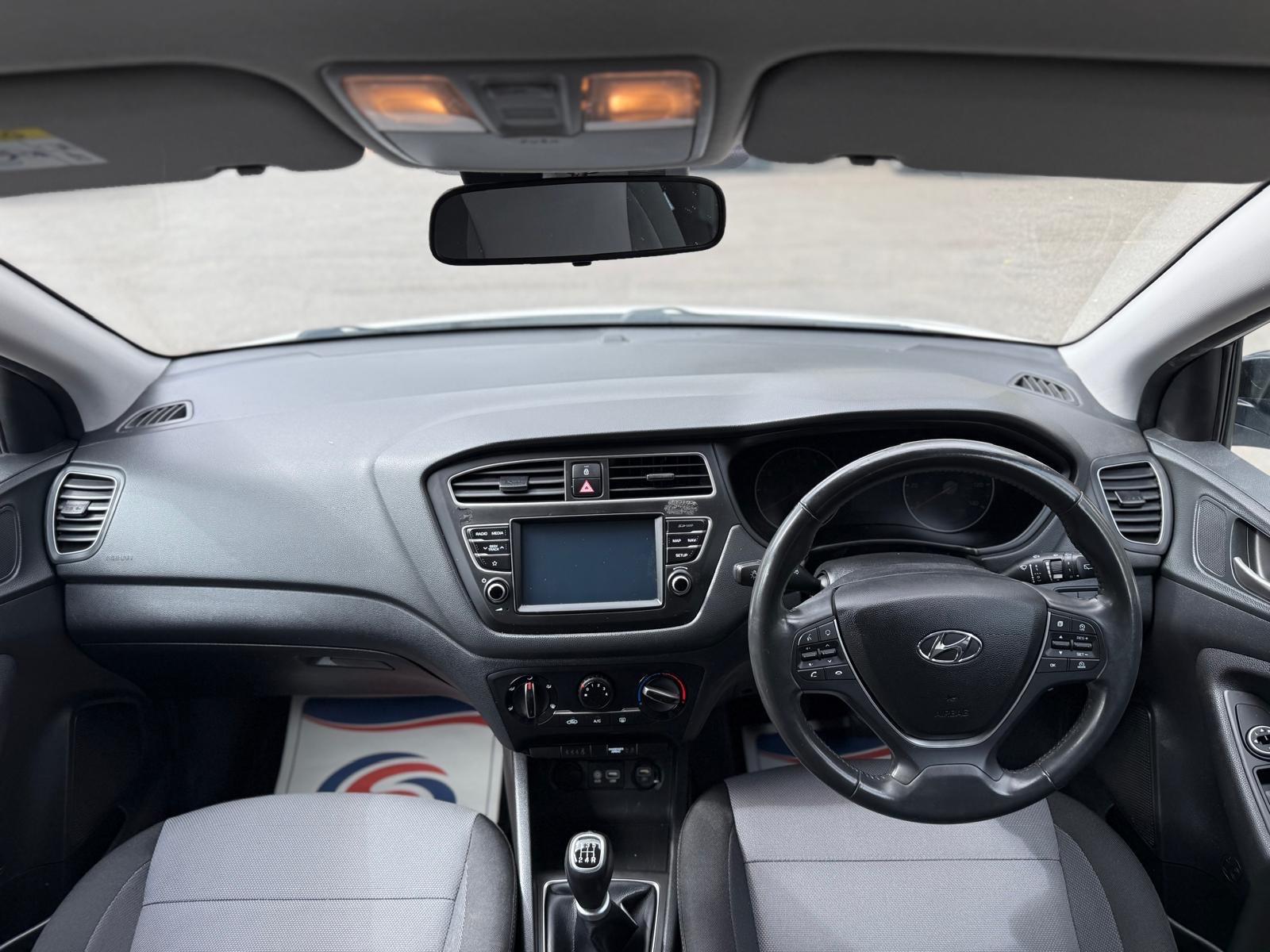 Hyundai i20 view 23