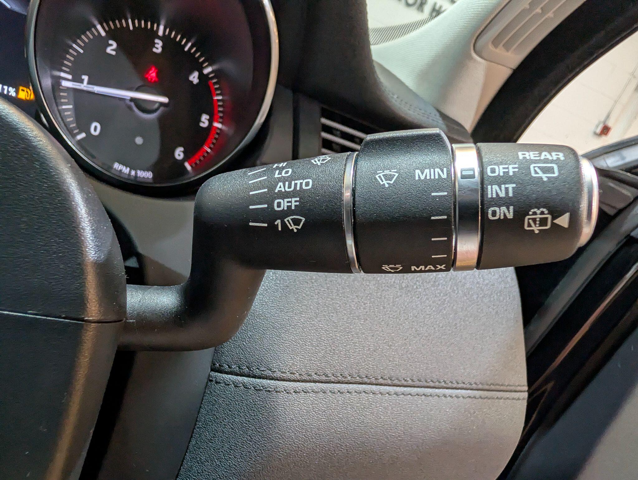 Land Rover Range Rover Evoque view 28