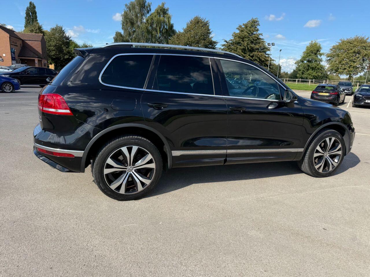 Volkswagen Touareg view 43