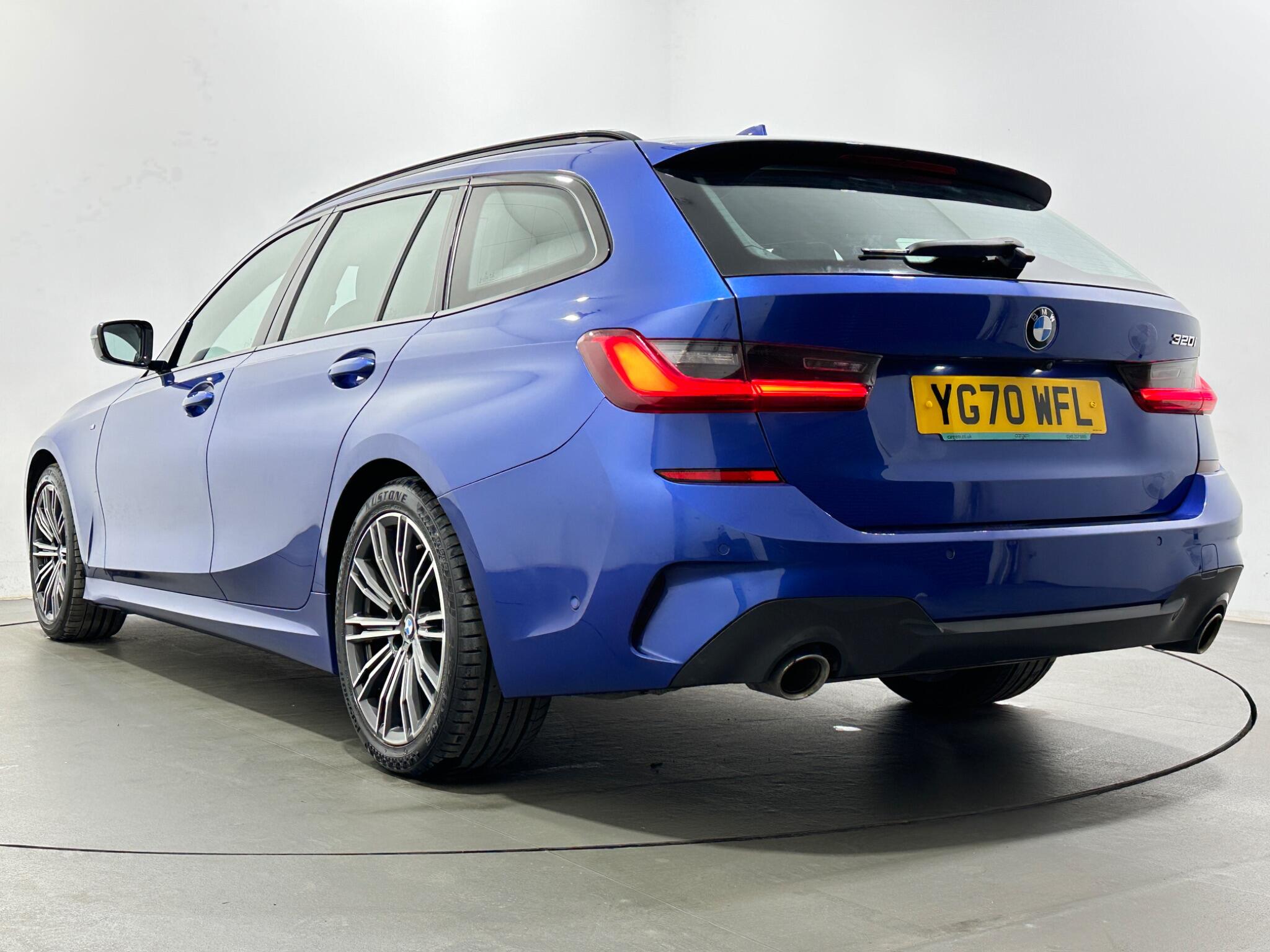 BMW 3 Series view 51