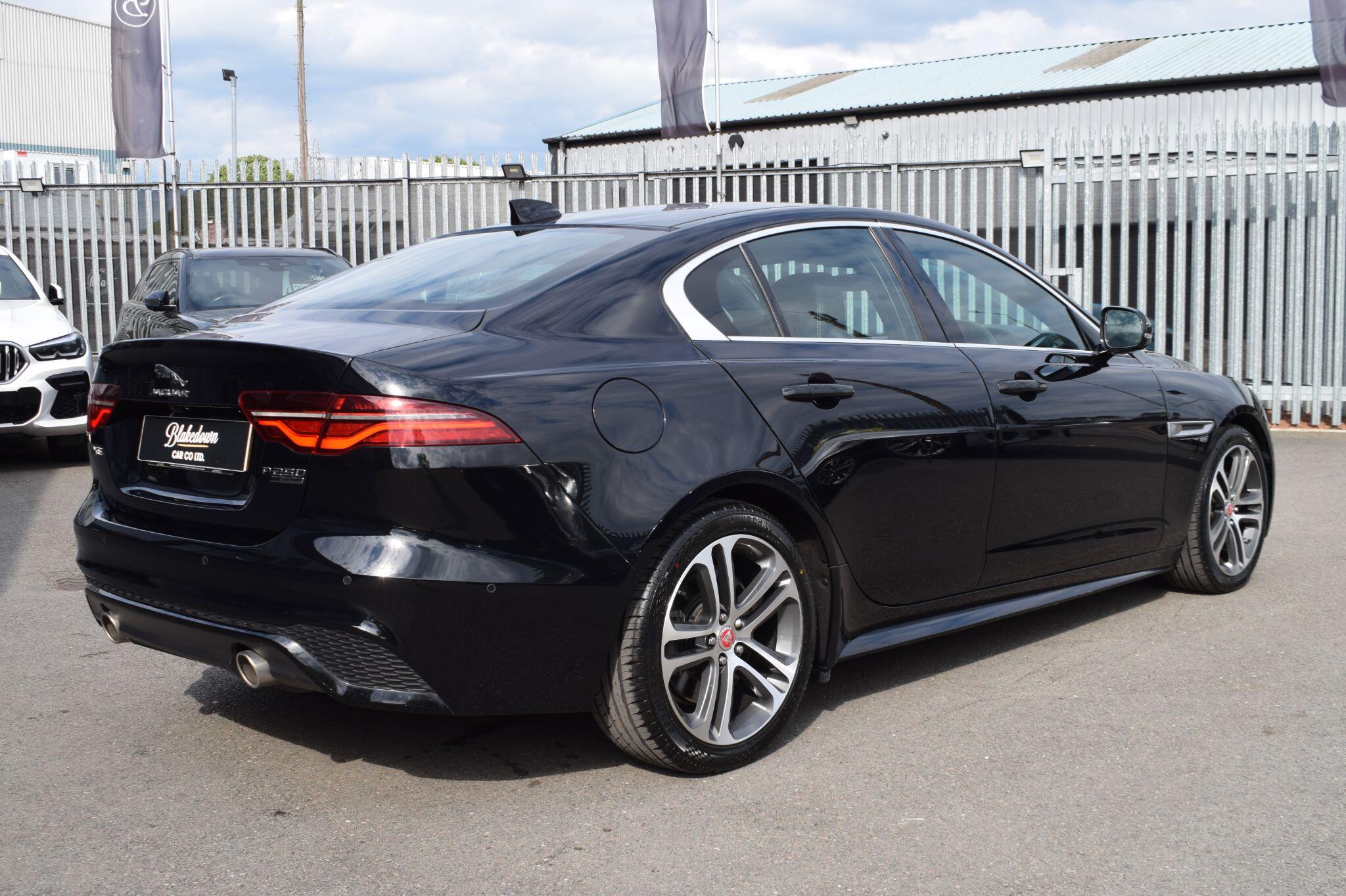 Jaguar Xe view 5