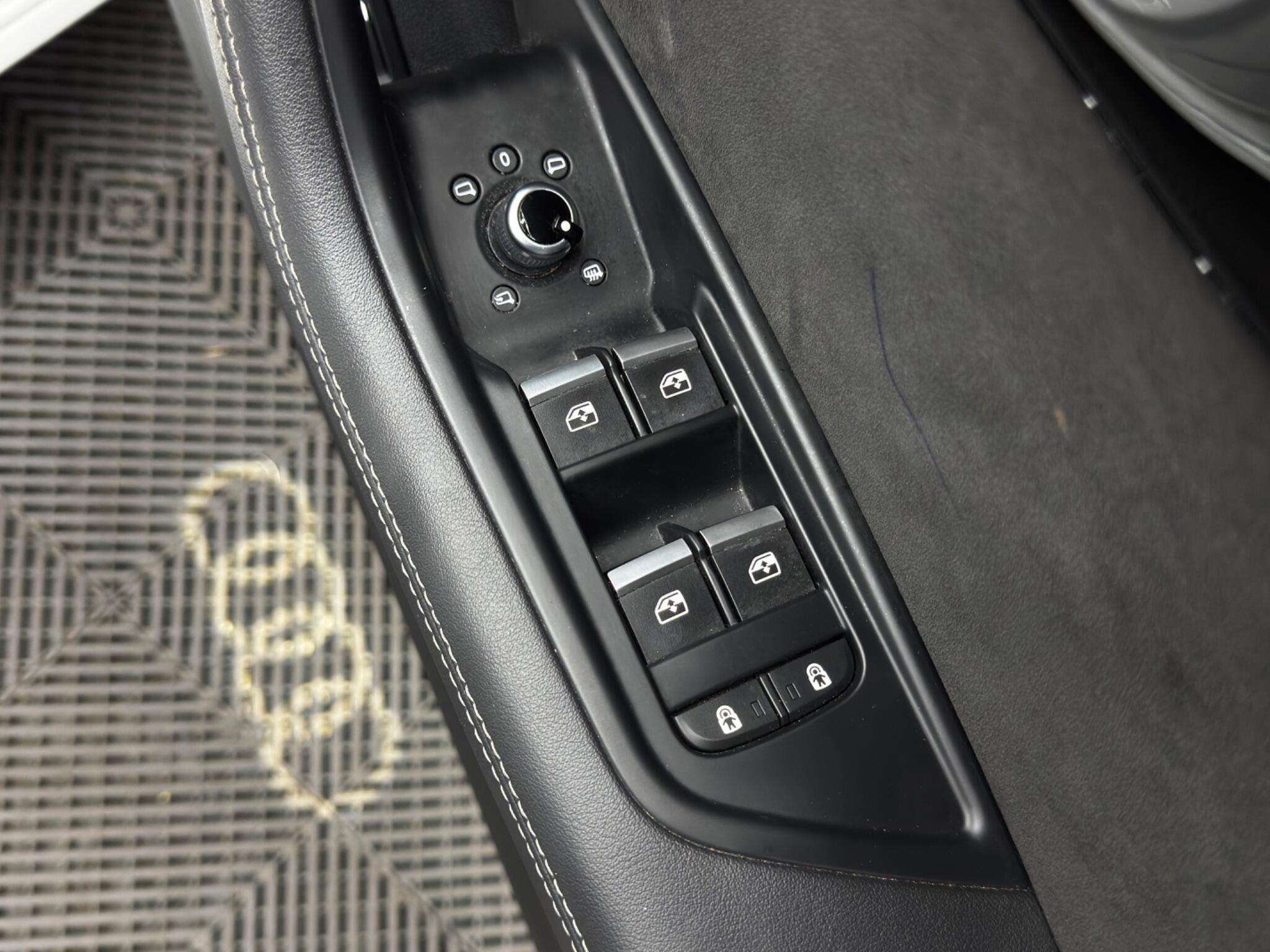 Audi S4 view 47