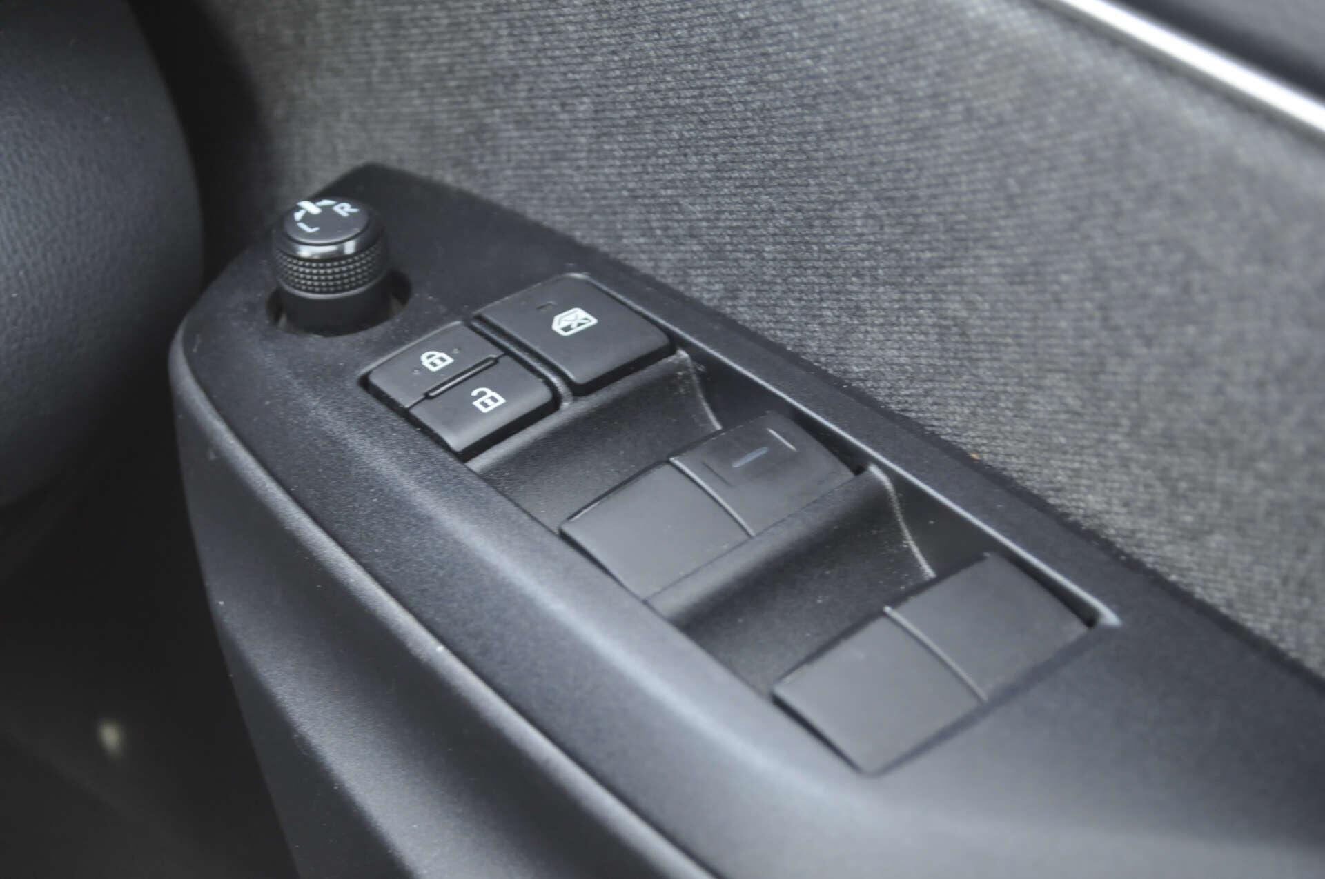Toyota Yaris view 24