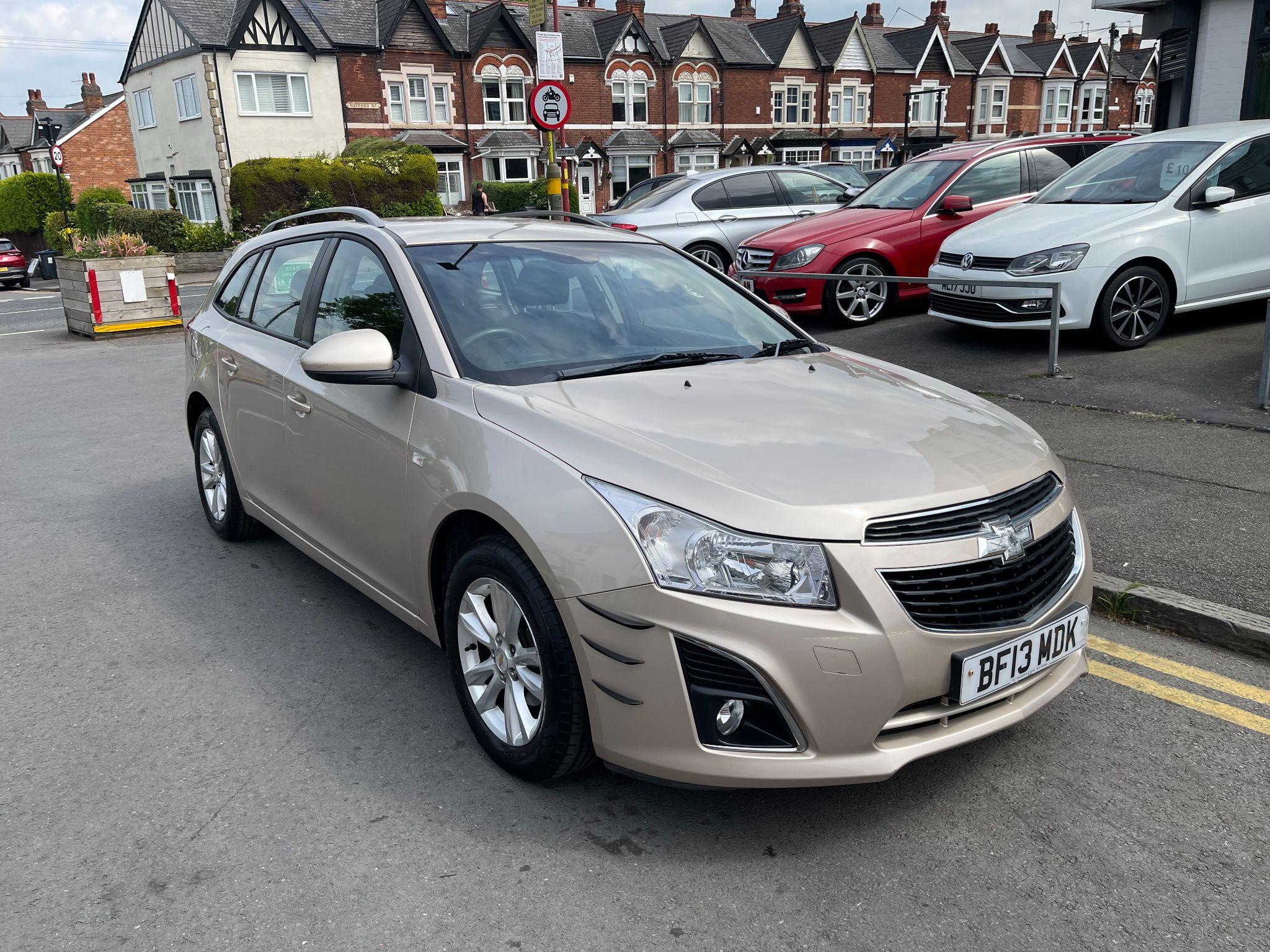 Chevrolet Cruze view 3