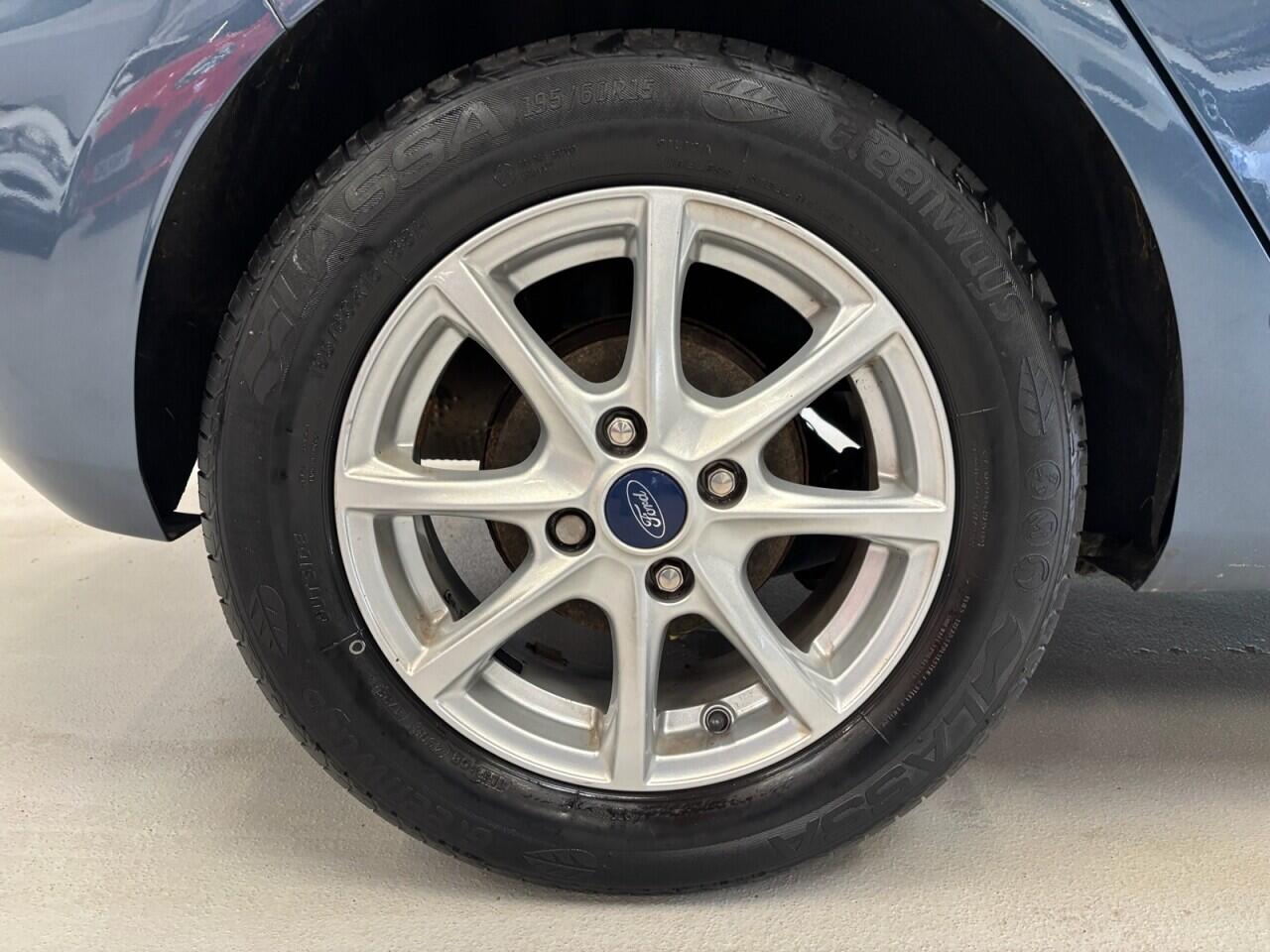 Ford Fiesta view 11