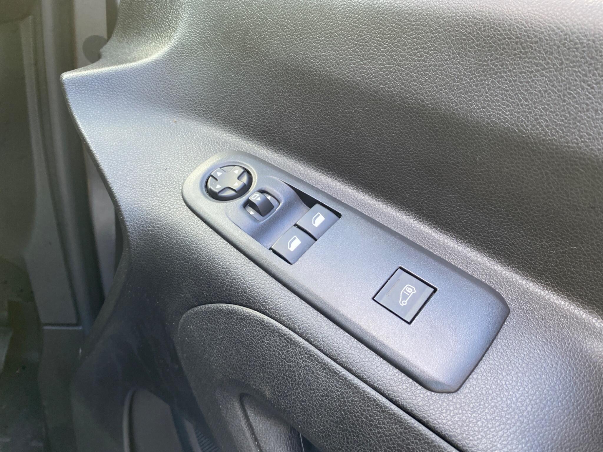 Peugeot Partner 1.5 BlueHDi 1000 Asphalt Premium Standard Panel Van EAT8 SWB Euro 6 (s/s) 5dr