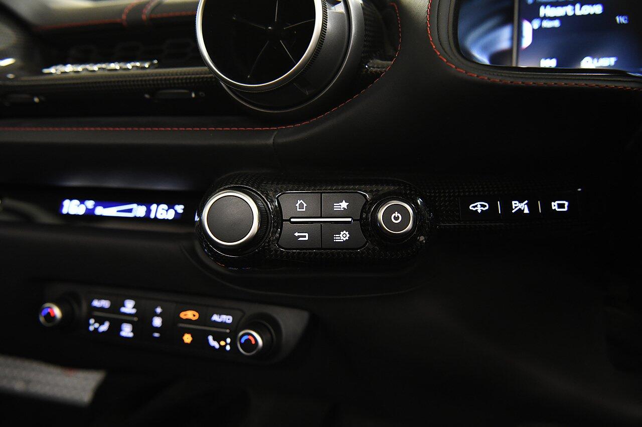 Ferrari 812 view 22