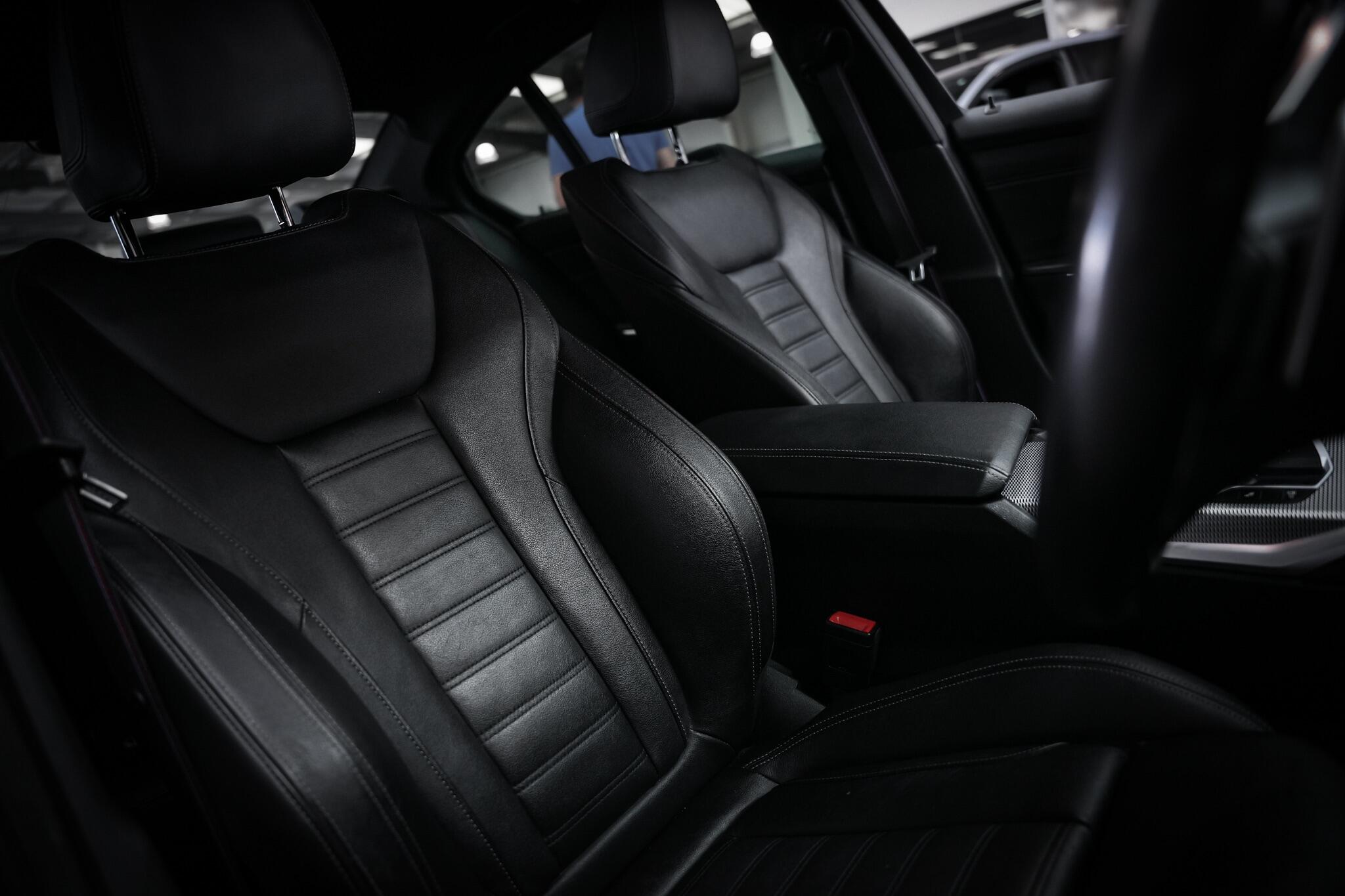BMW 3 Series view 17