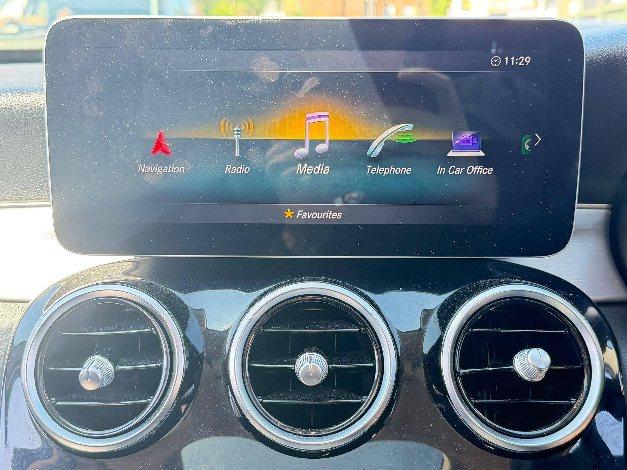 Mercedes-Benz C-Class view 26