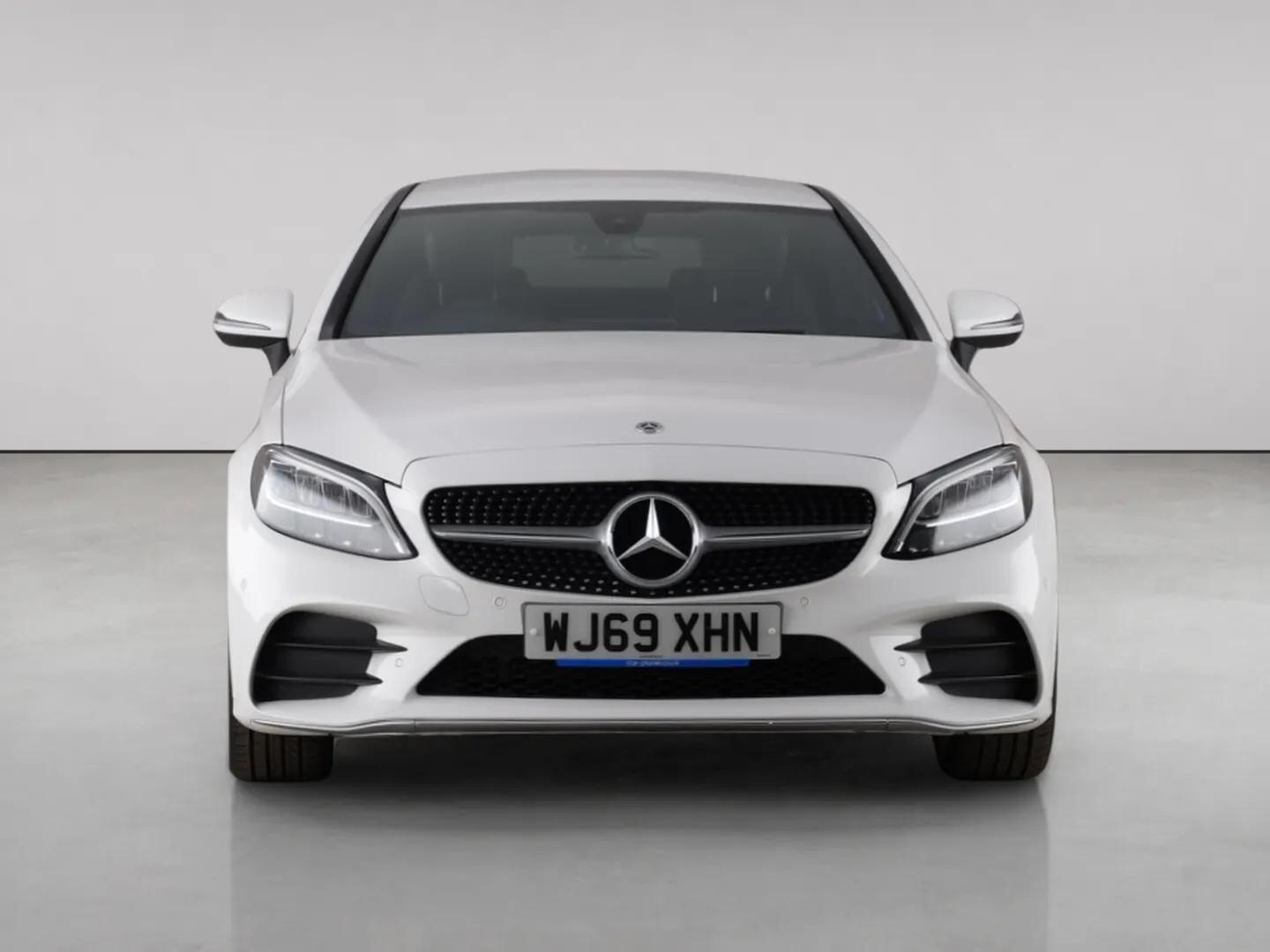 Mercedes-Benz C-Class view 5