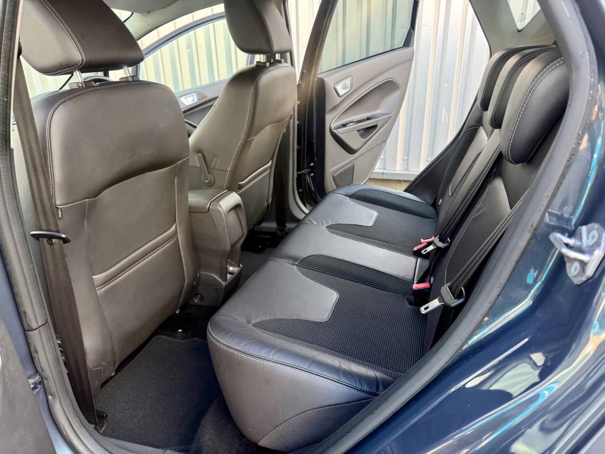Ford Fiesta view 13