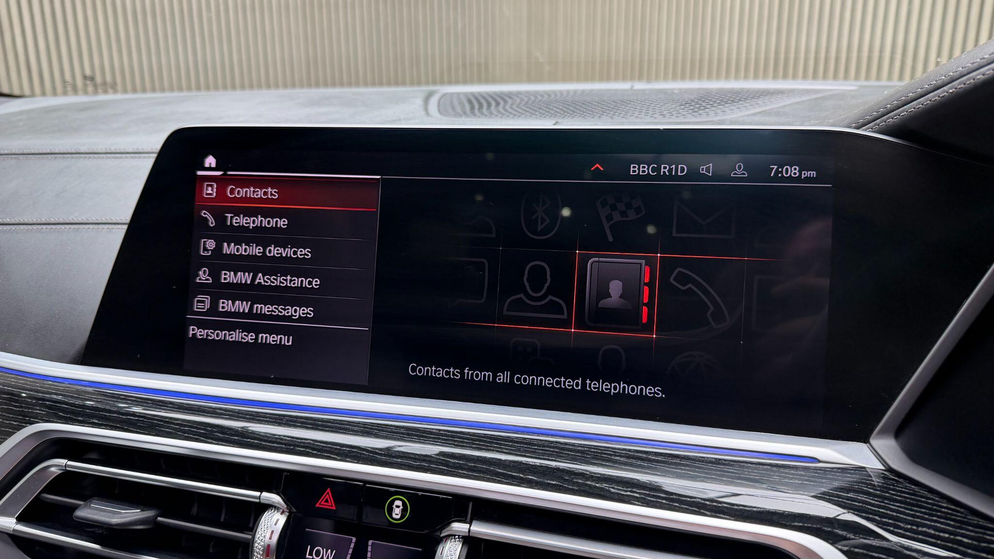 BMW X7 view 29