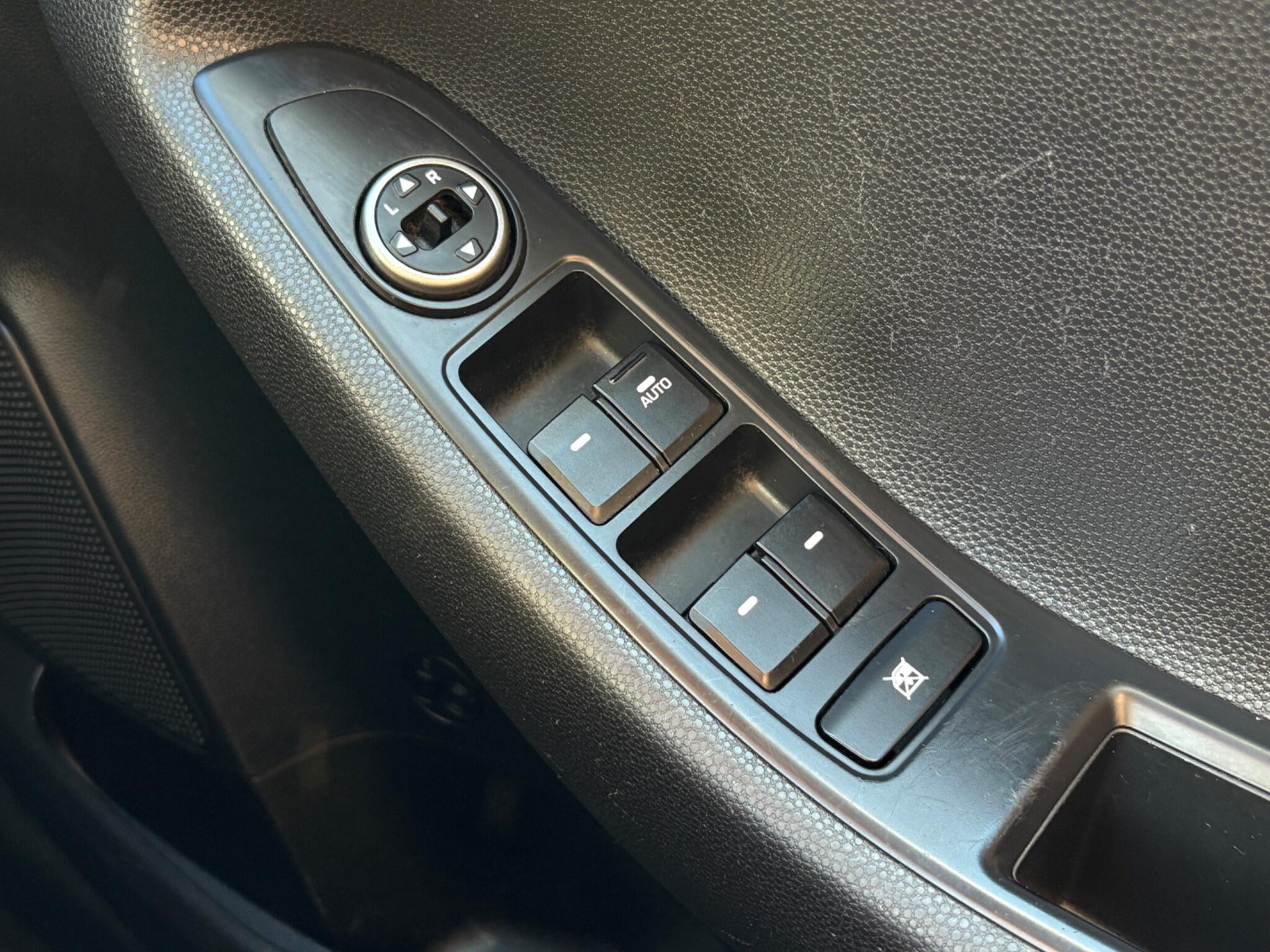 Hyundai i20 view 33
