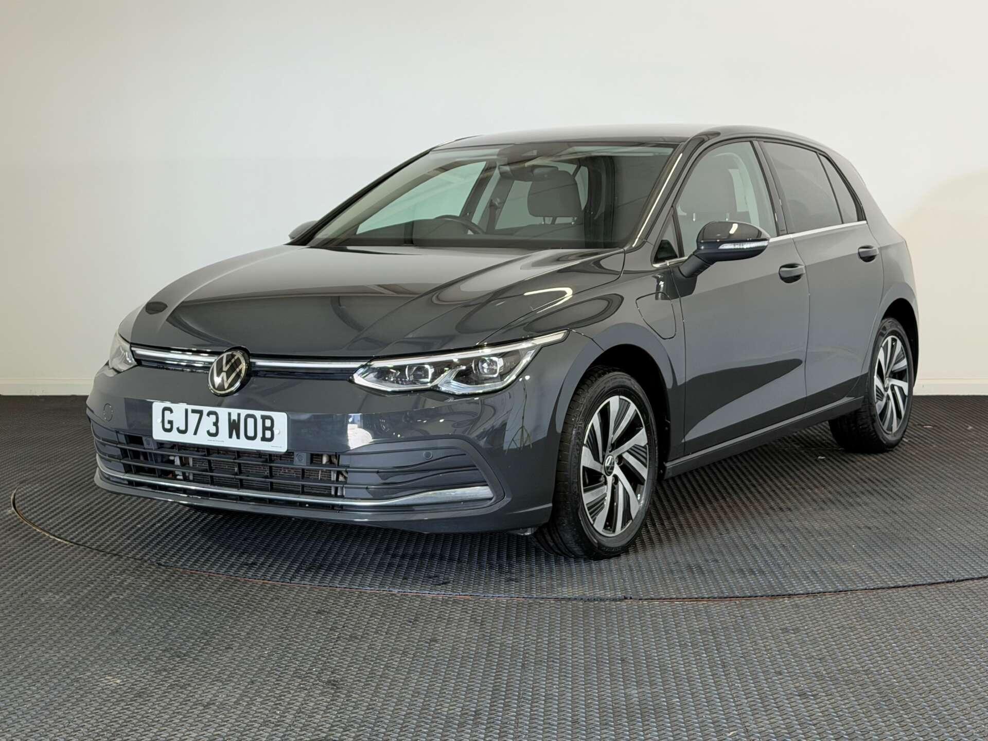 Volkswagen Golf view 3