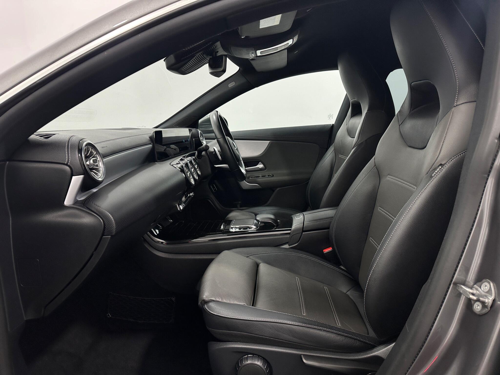Mercedes-Benz Cla view 35