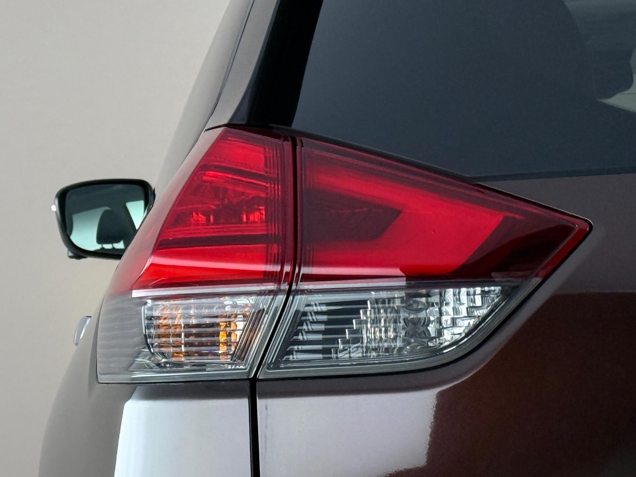 Nissan X-Trail view 12