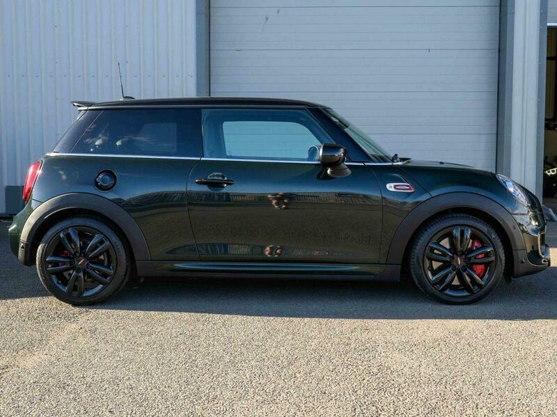 Mini Hatch view 5