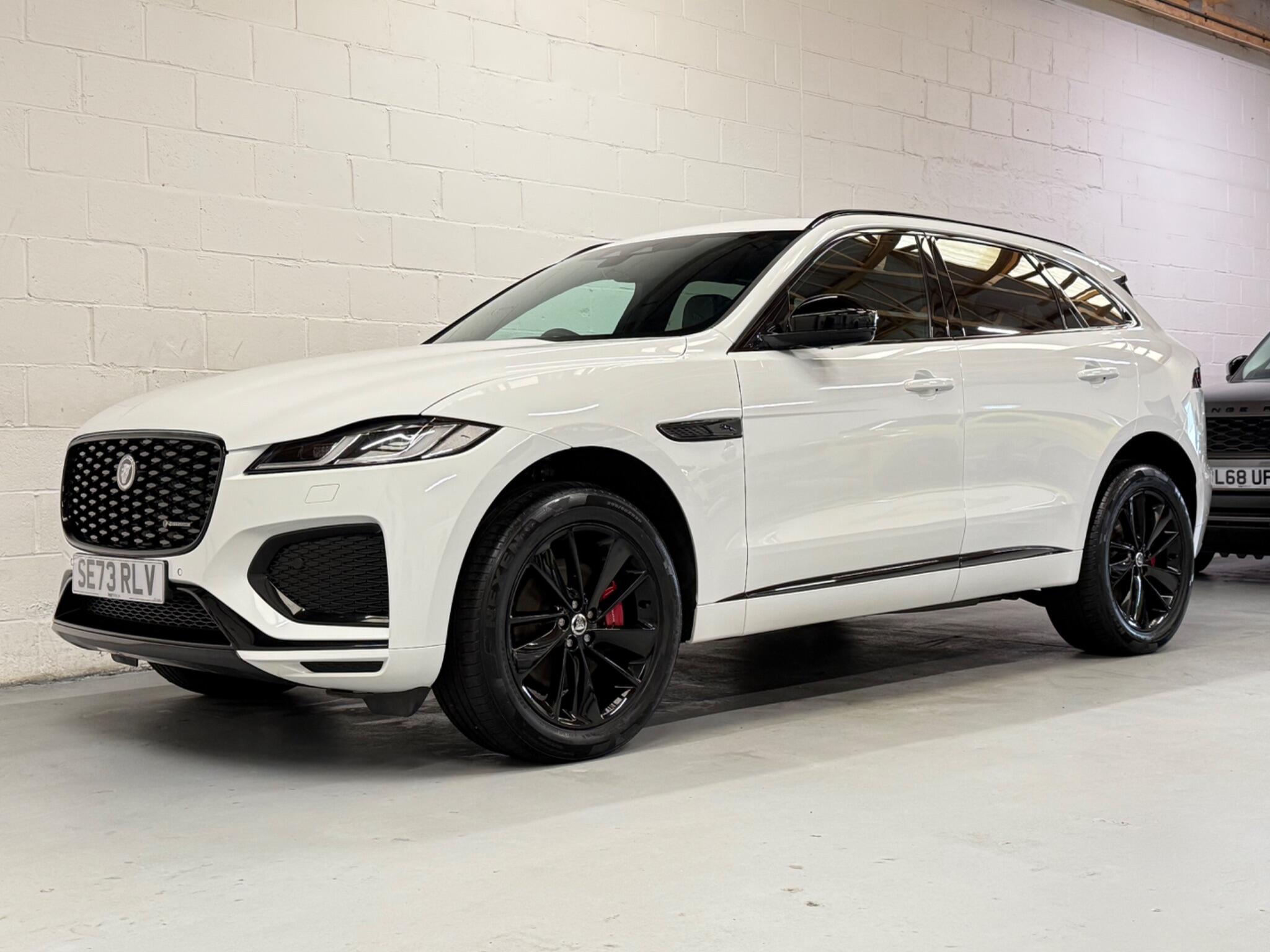 Jaguar F-Pace view 2