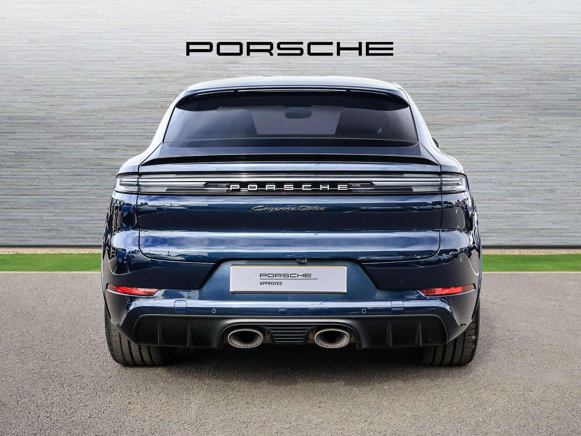 Porsche Cayenne view 10