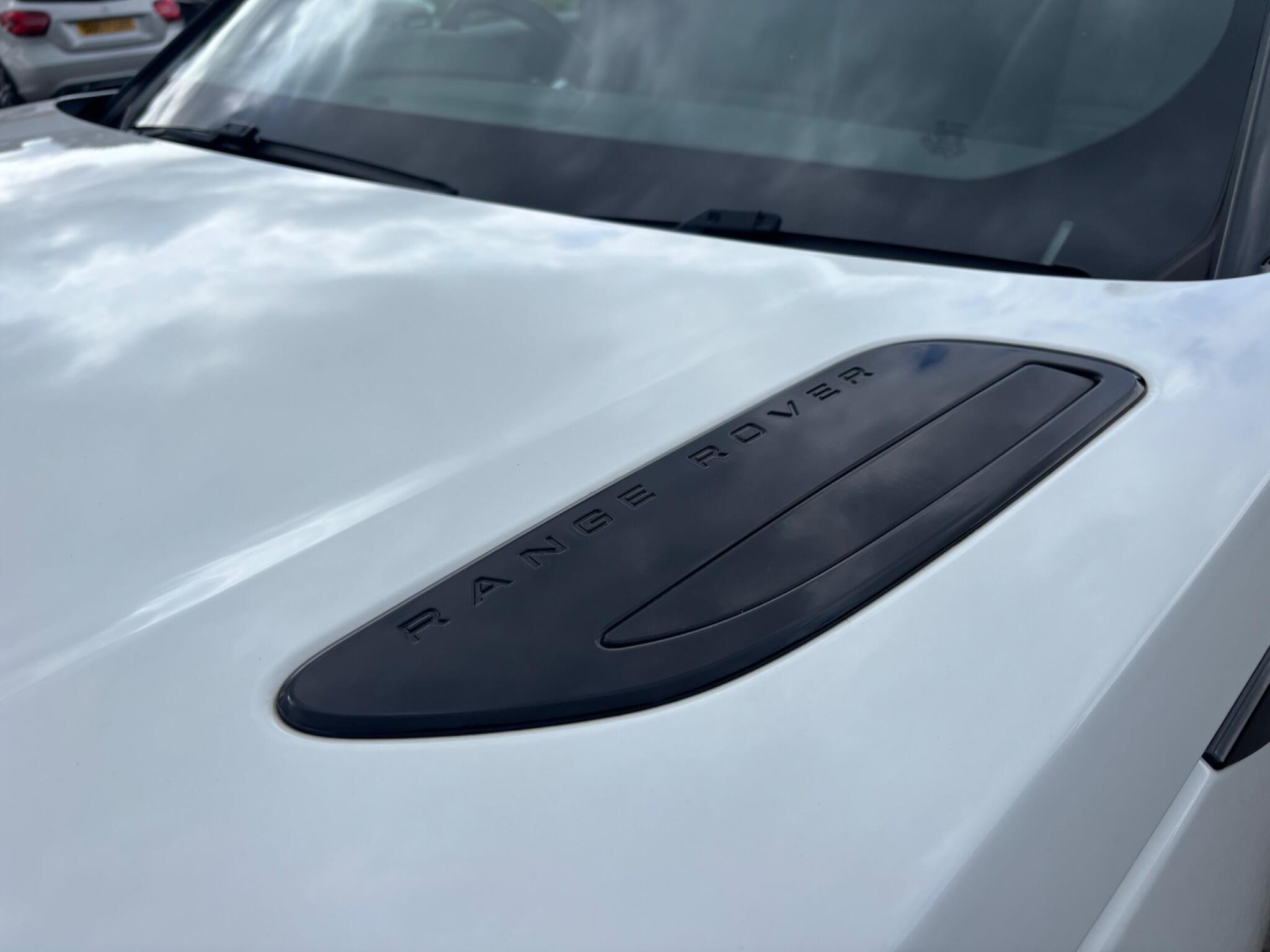 Land Rover Range Rover Velar view 35