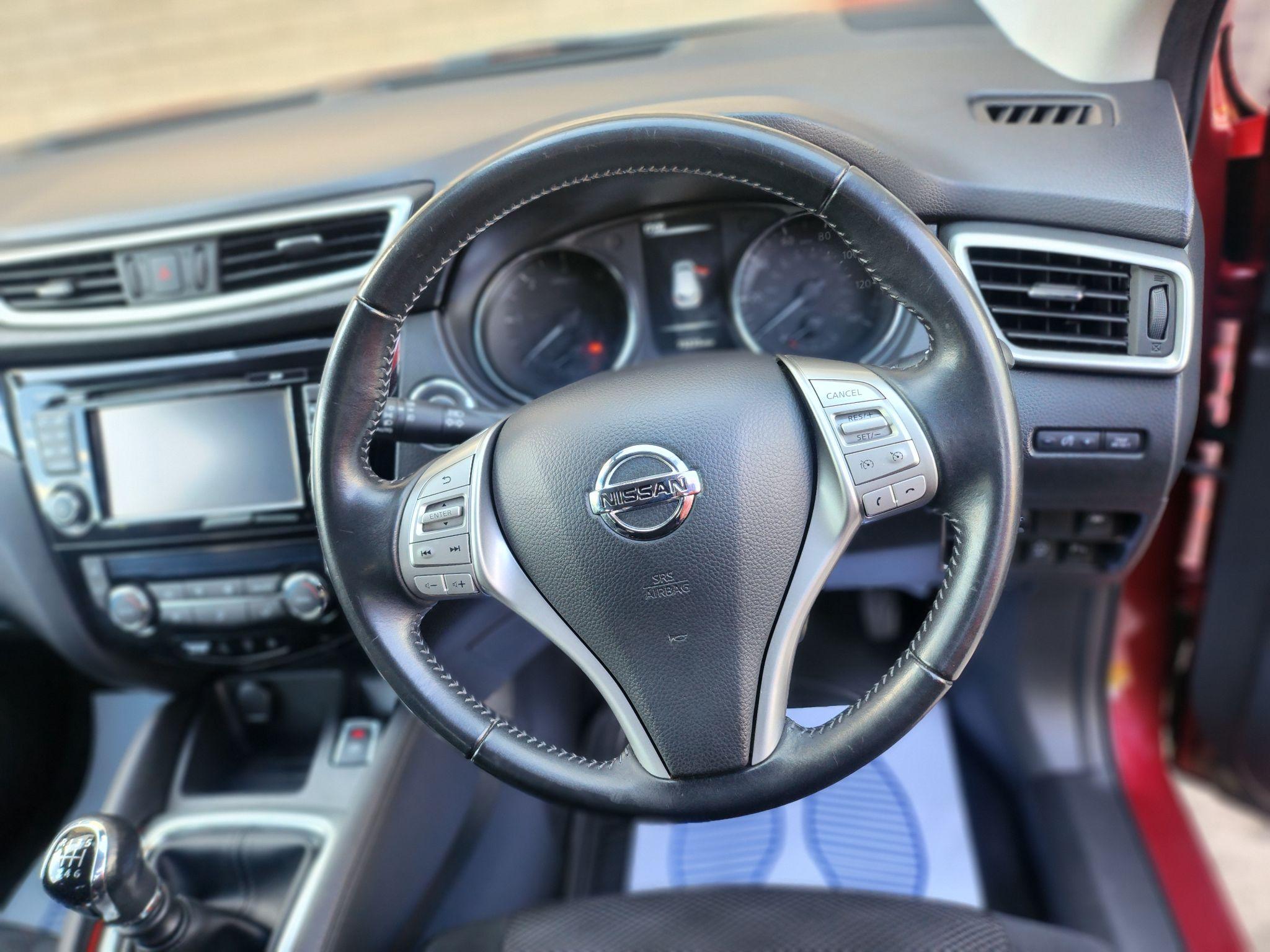 2015 Nissan Qashqai image 16