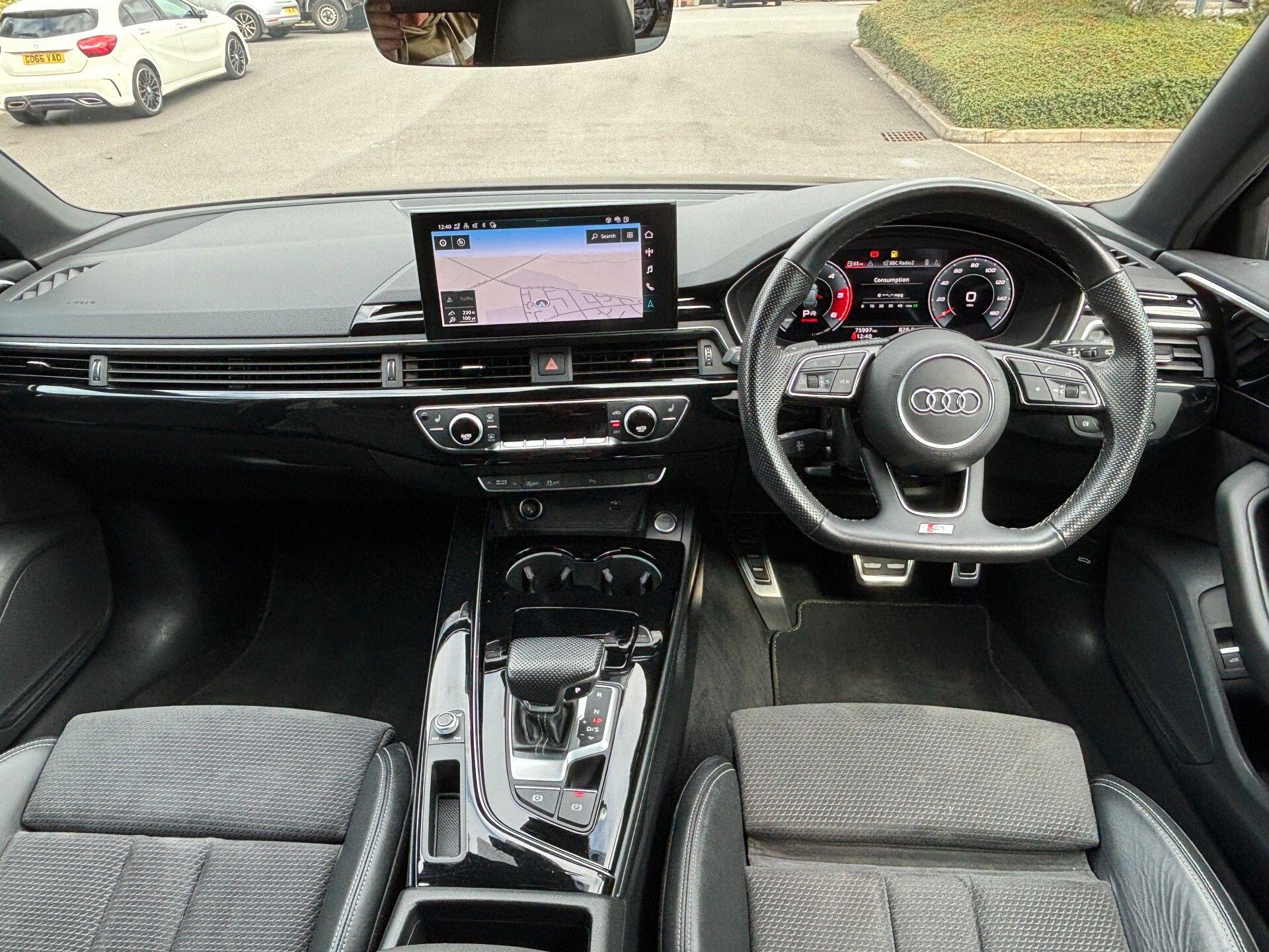 Audi A4 view 11
