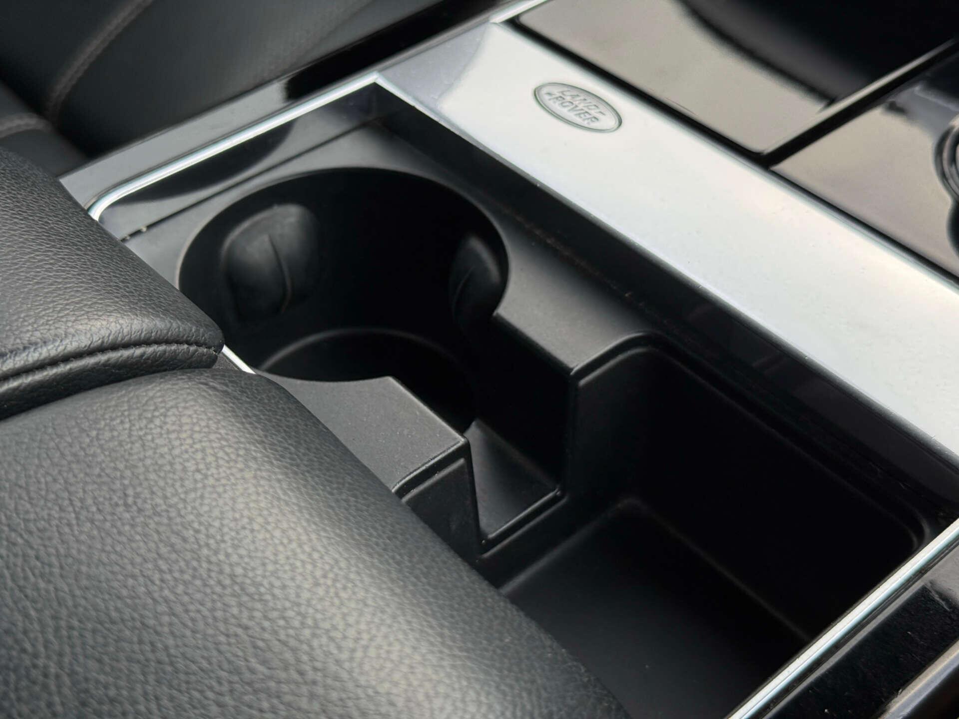 Land Rover Range Rover Velar view 61