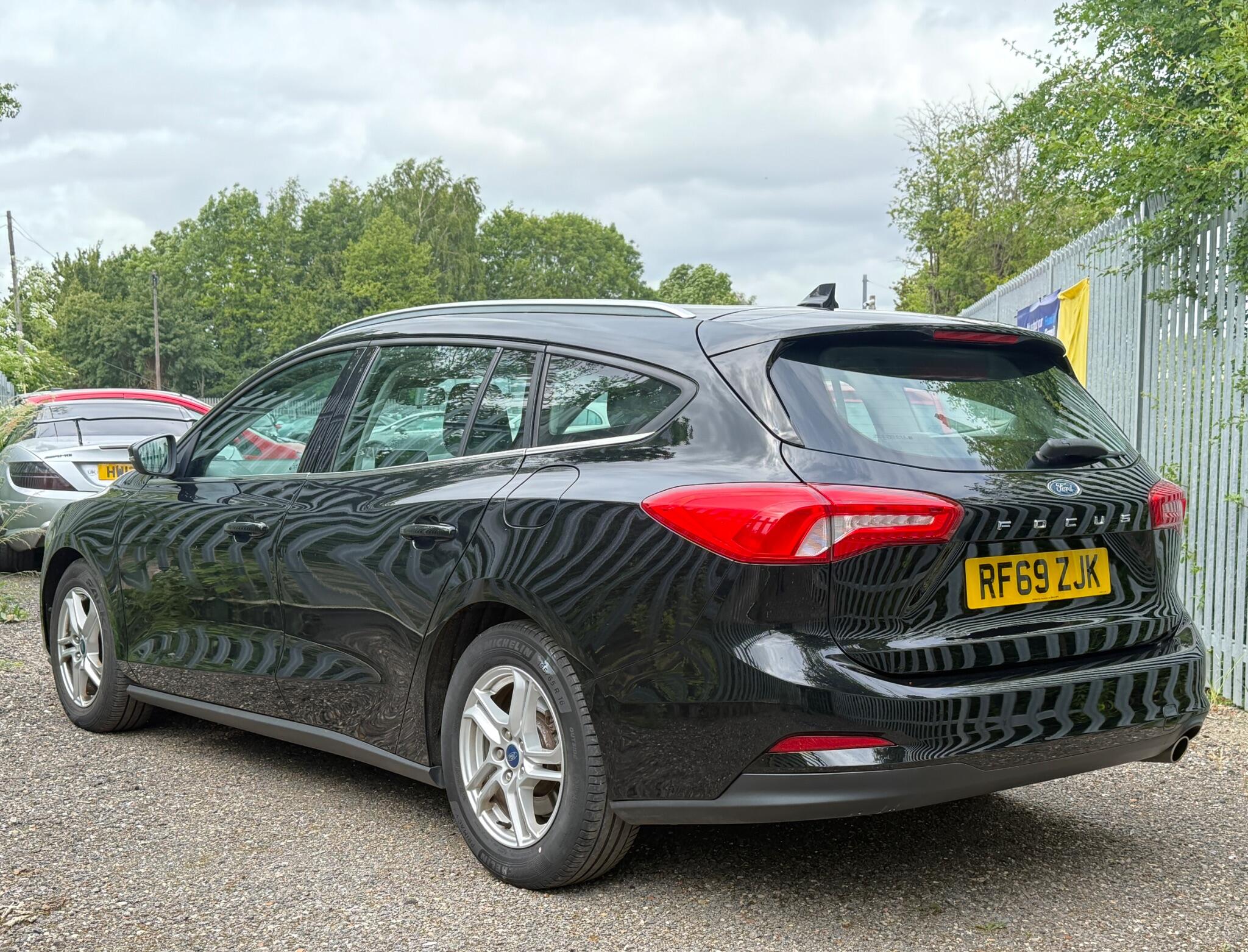 2019 Ford Focus image 10