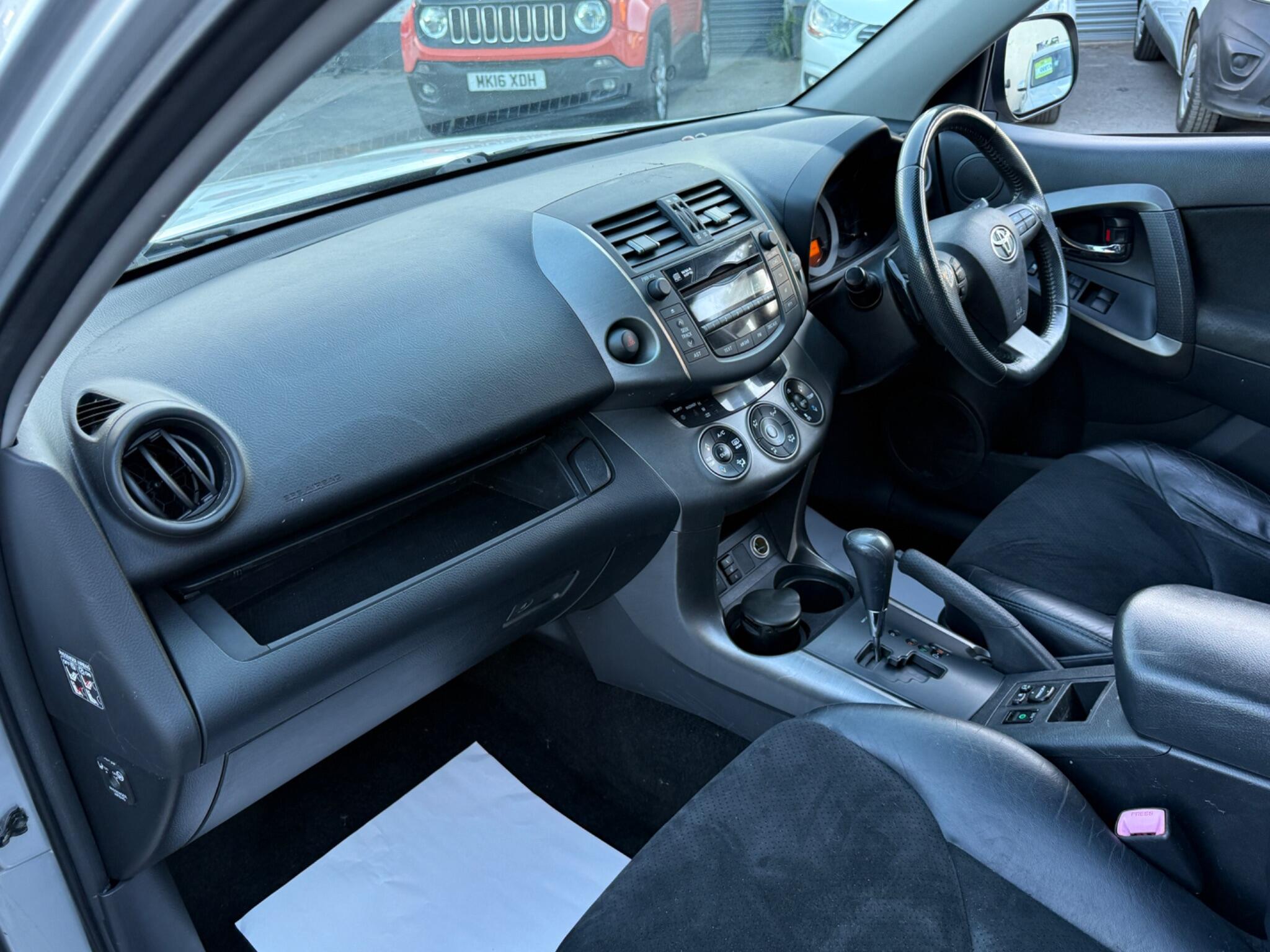 Toyota RAV4 - Image 50