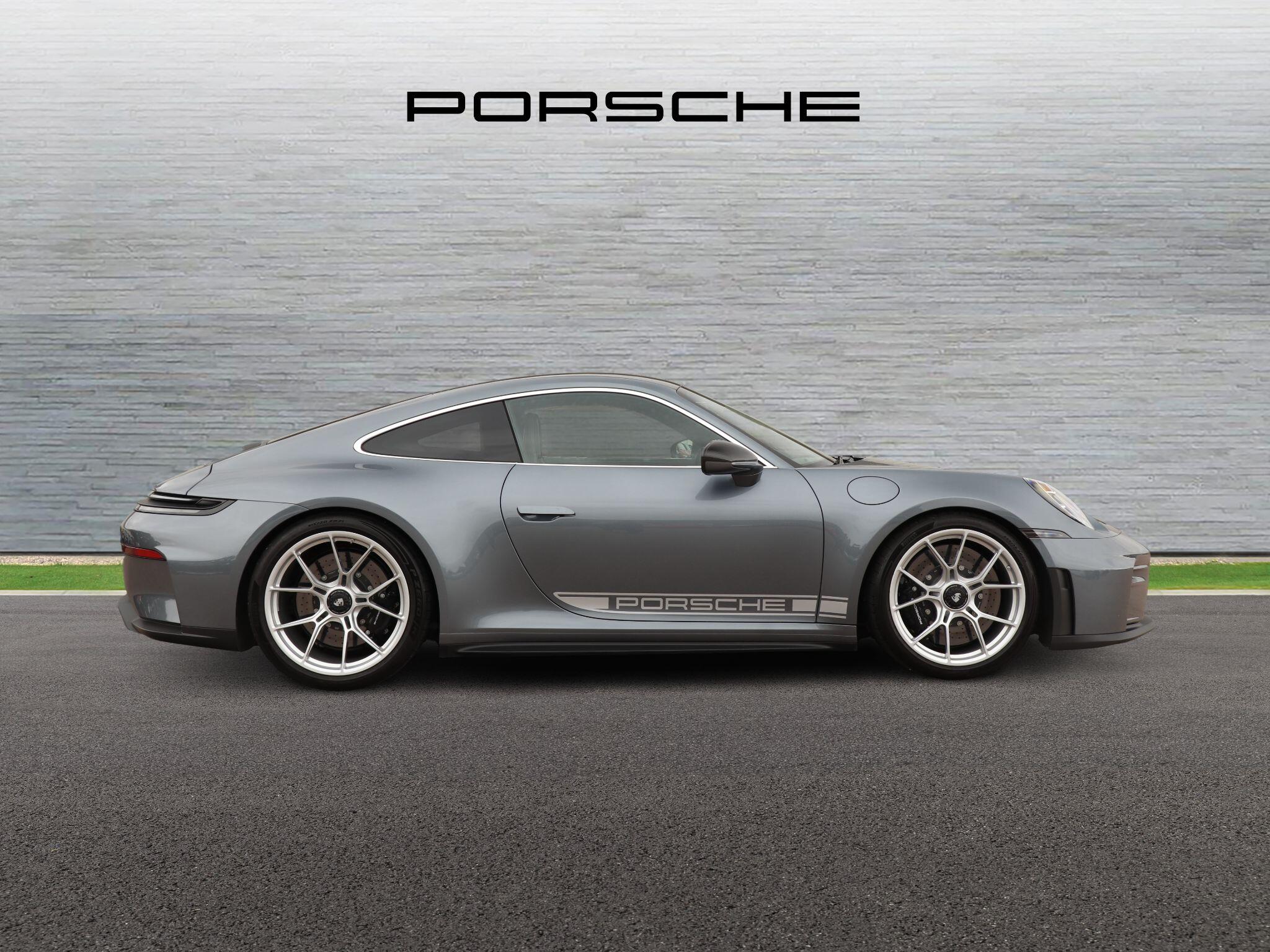 Porsche 911 view 2