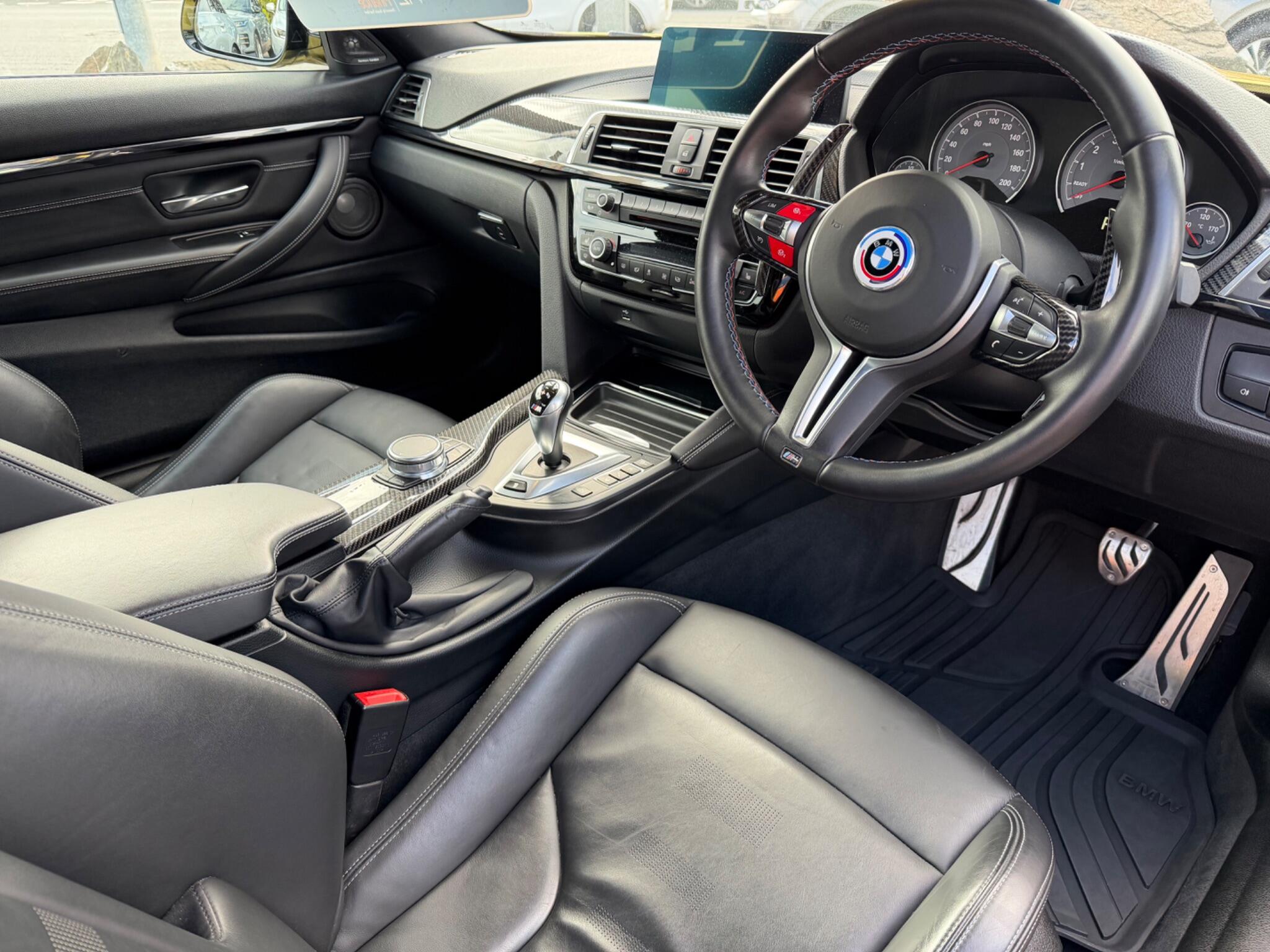 BMW M4 view 25