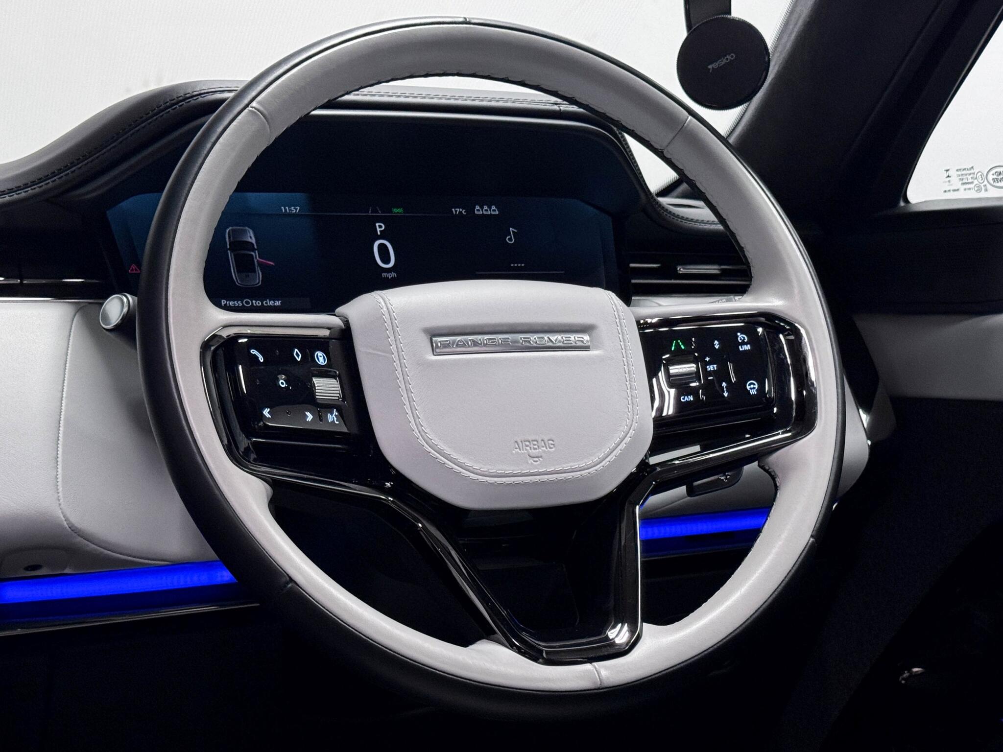 Land Rover Range Rover Sport view 13