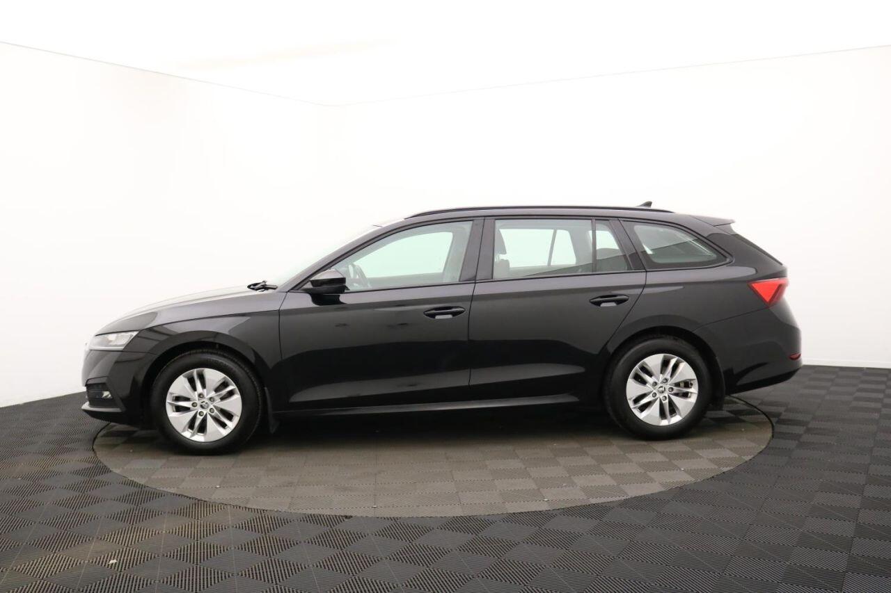 Skoda Octavia view 8