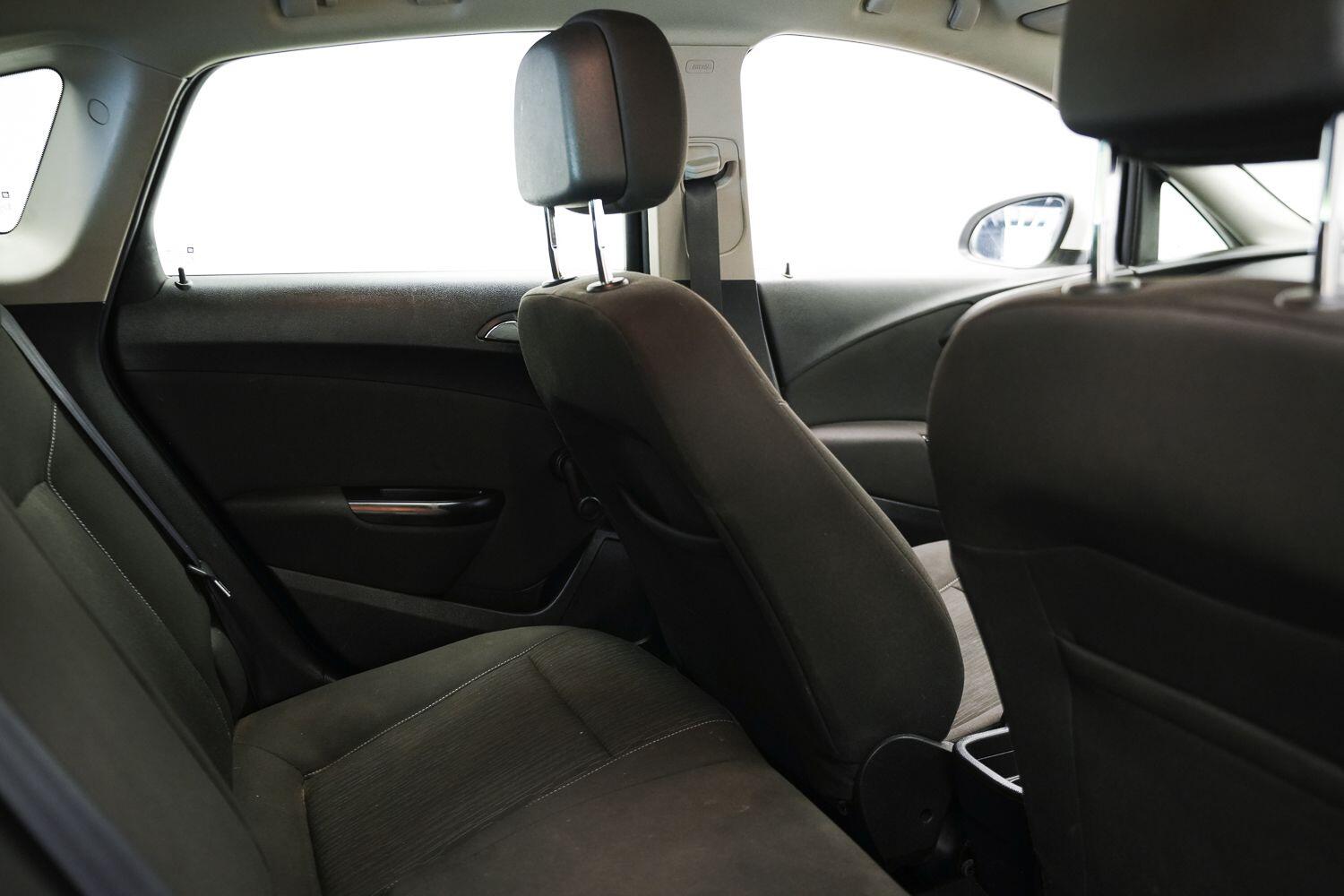 Vauxhall Astra view 13