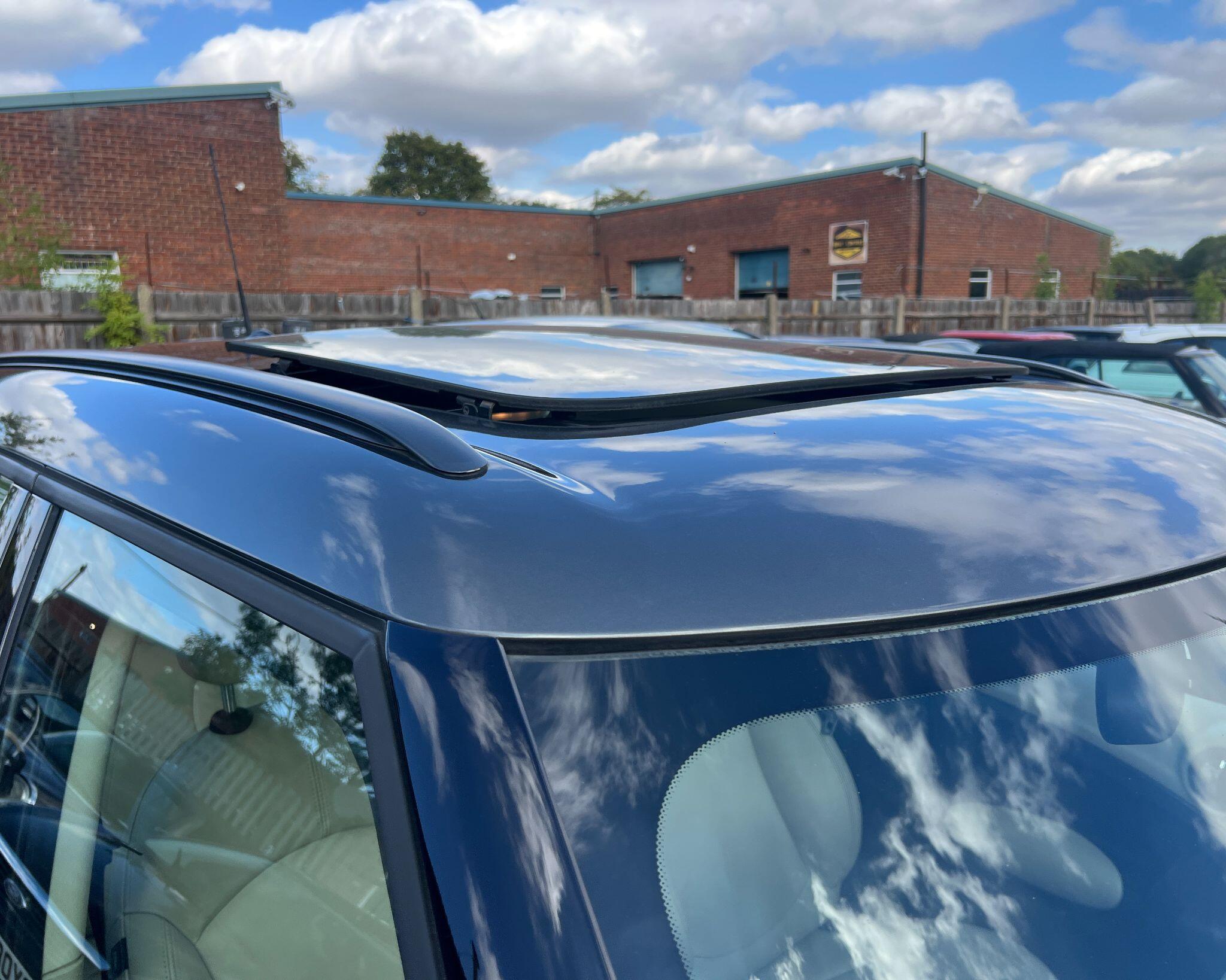 Mini Countryman view 32