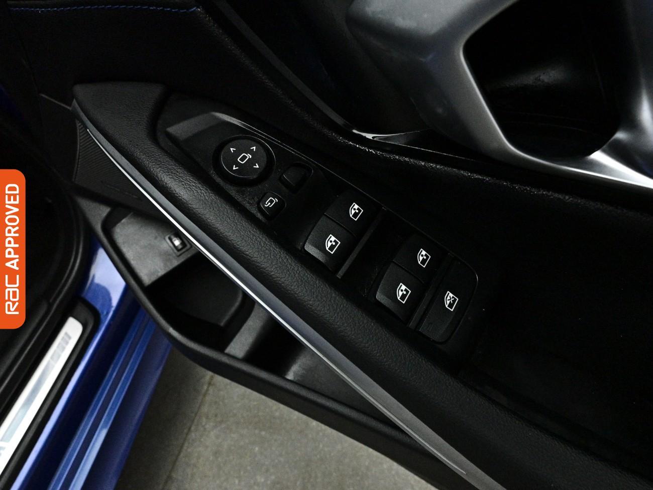 BMW 3 Series view 25