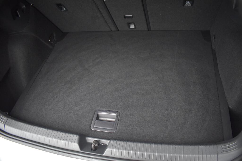 Volkswagen Golf view 48