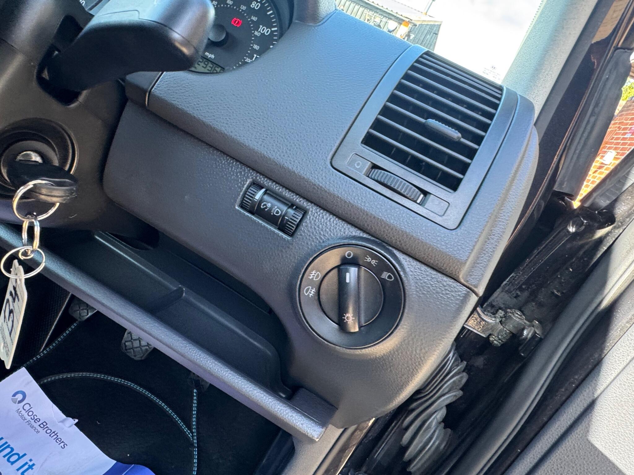 Volkswagen Polo view 13
