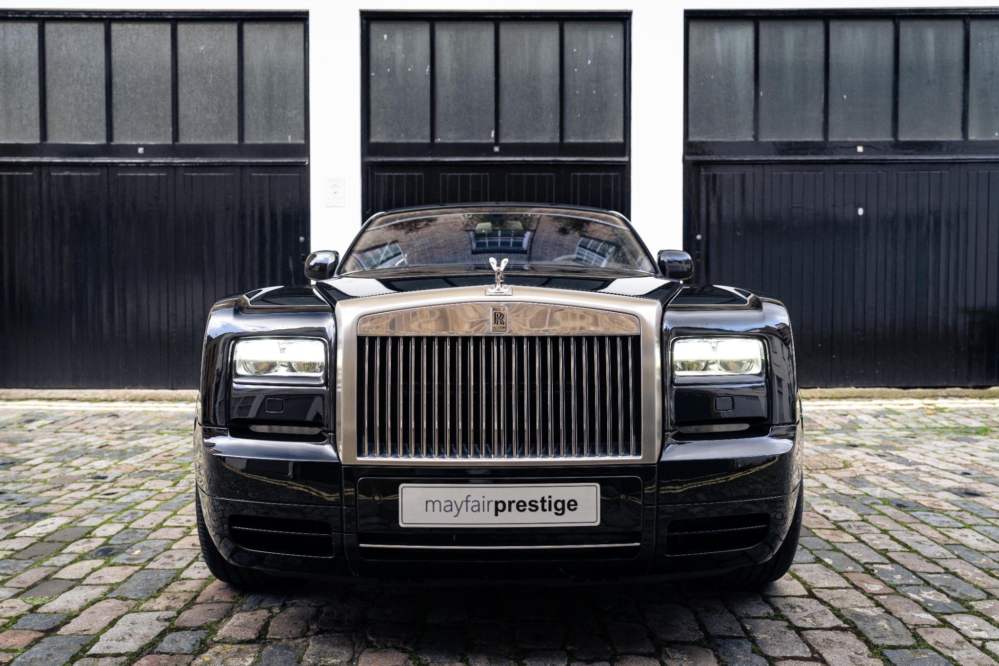 Rolls-Royce Phantom view 10