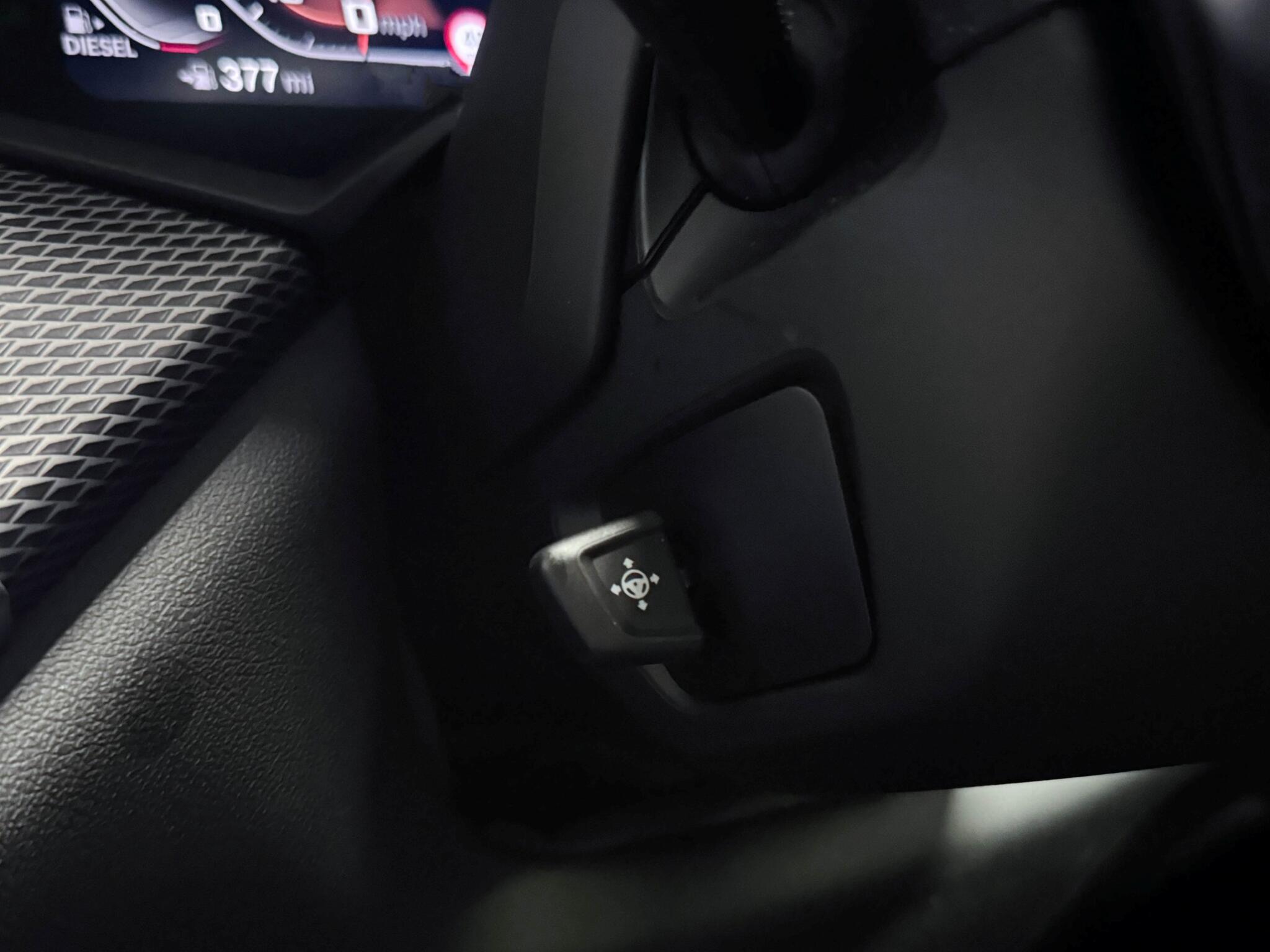 BMW X6 view 12