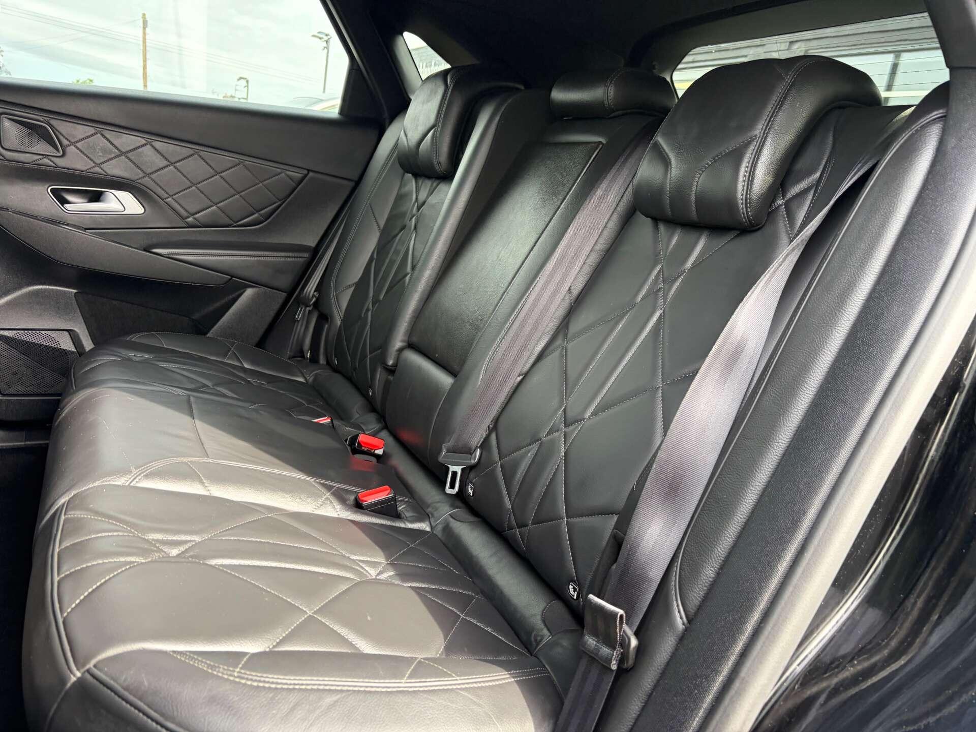 DS Automobiles DS 7 Crossback view 18