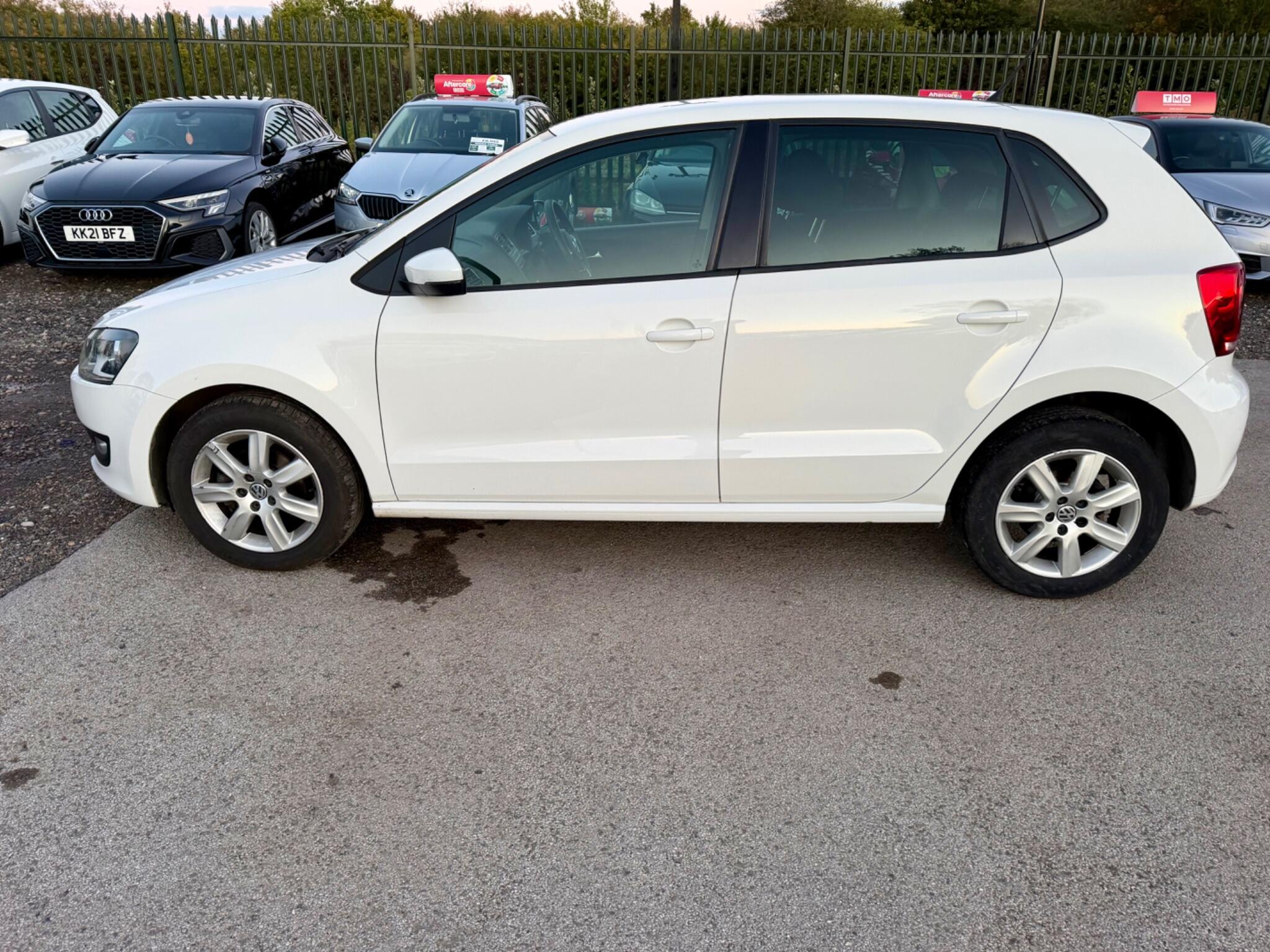 Volkswagen Polo view 13